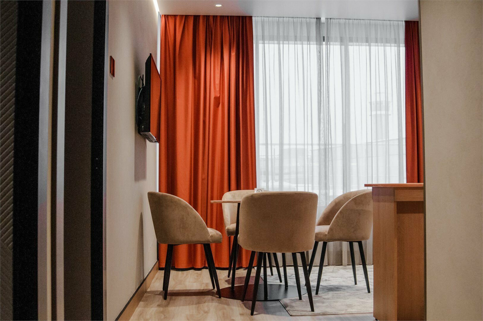 Полулюкс с кухней