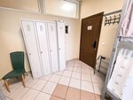 Кровать в мужской 4х местной комнате с электронным замком в Невский