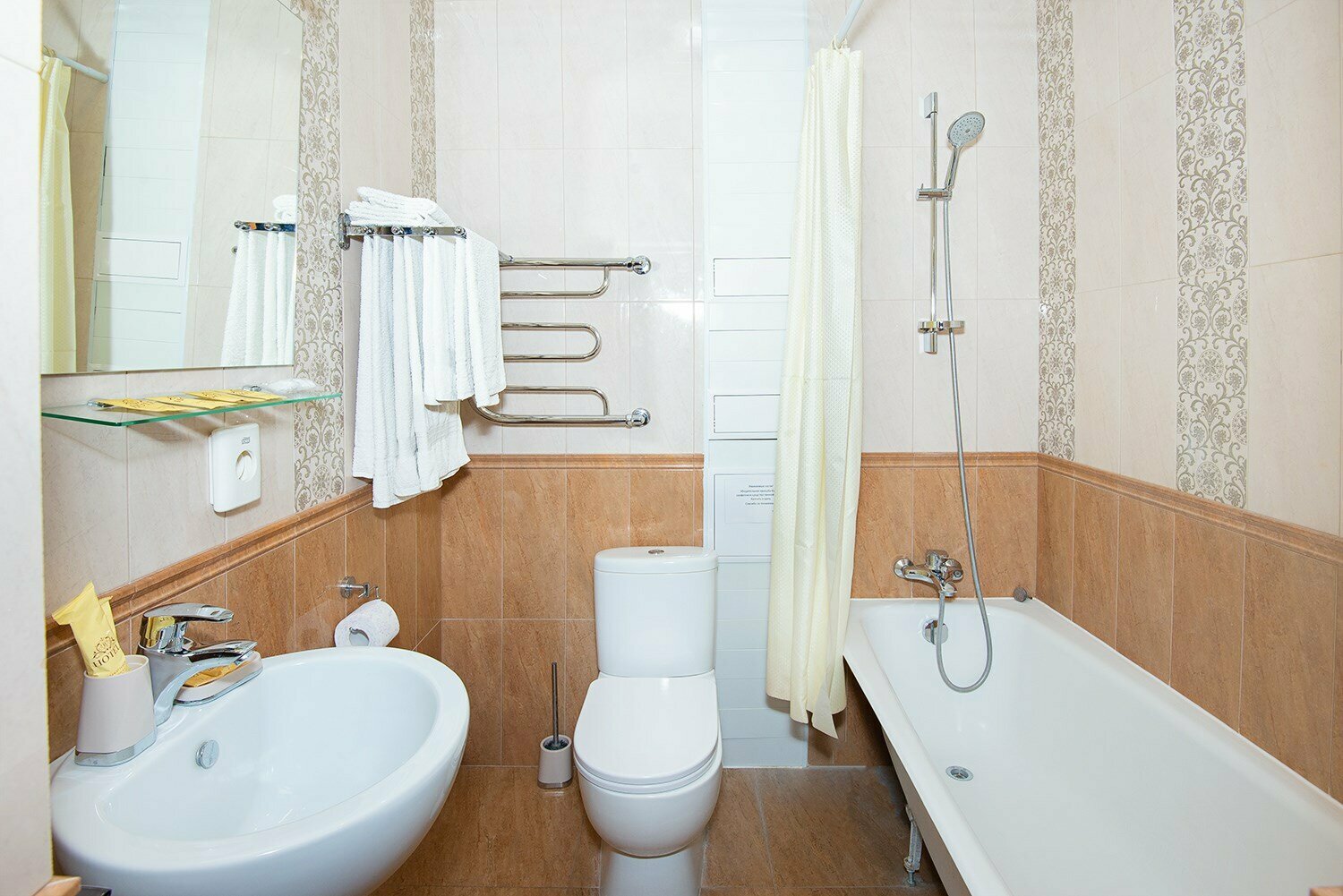 Улучшенный номер с кроватью размера «king-size» №206