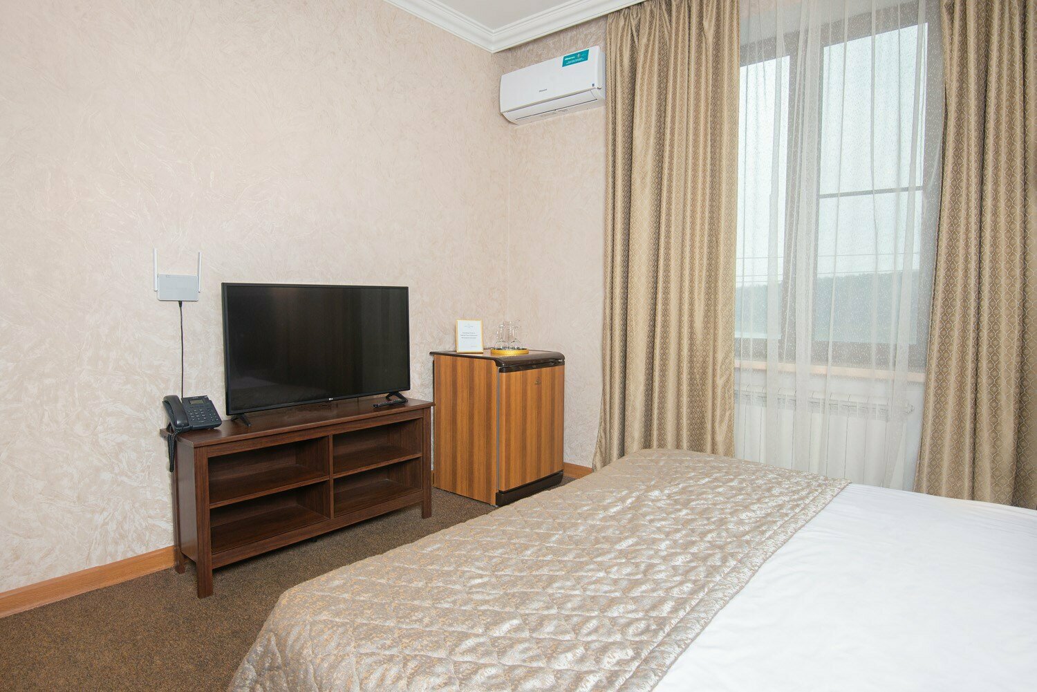 Улучшенный номер с кроватью размера «king-size» №205