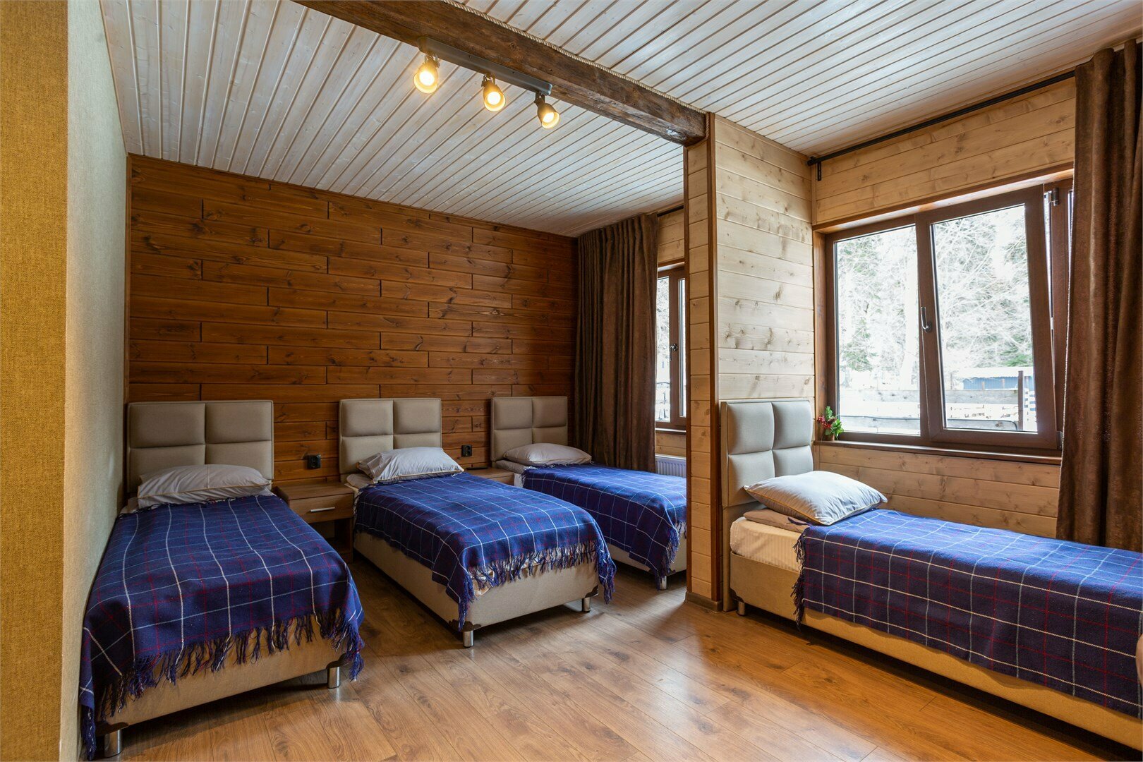 Четырехместный номер эконом-класса