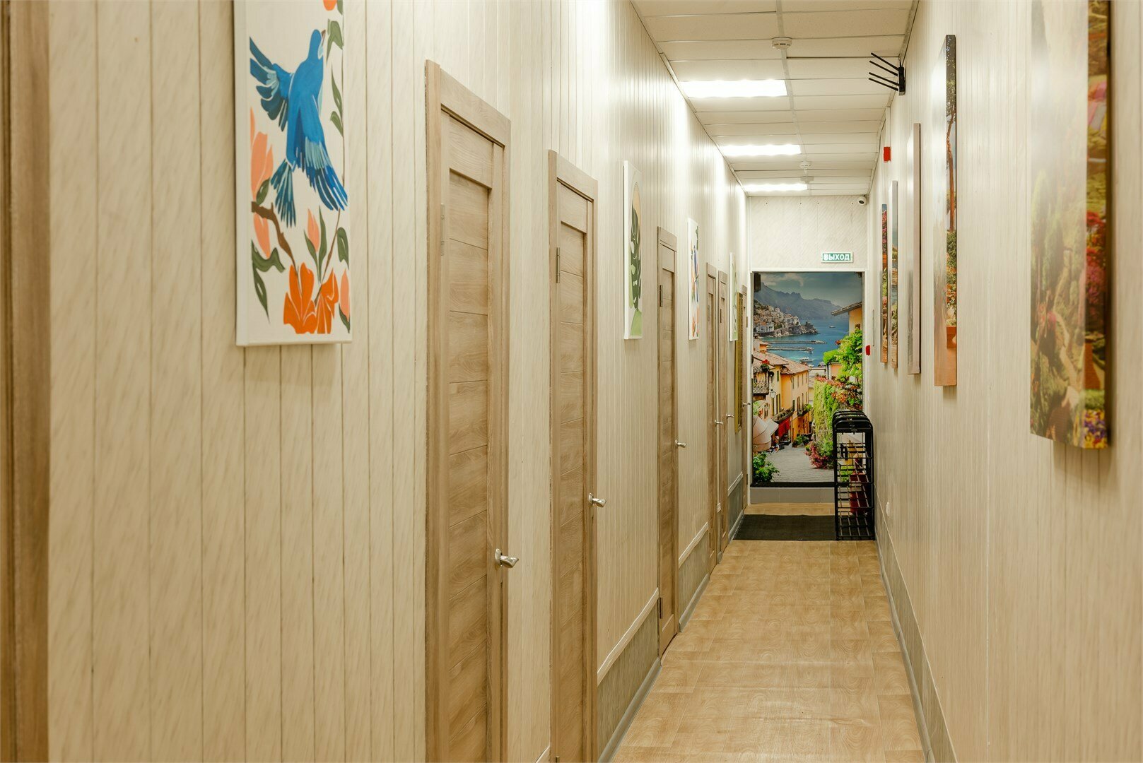 NEW Кровать в смежном женском номере