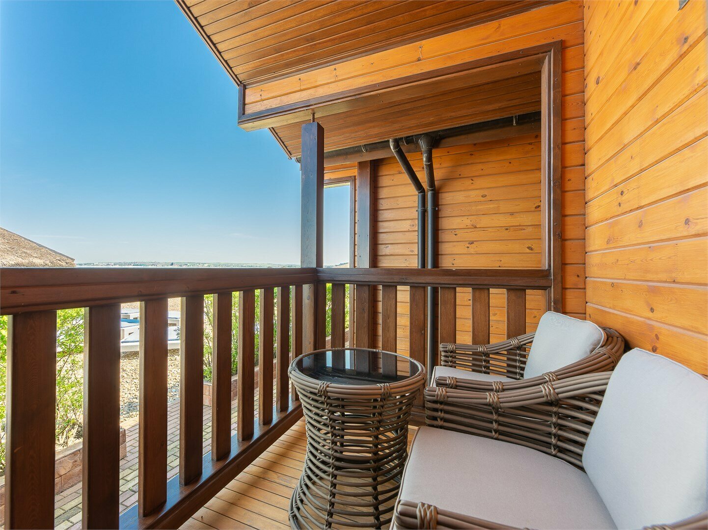 Бунгало с видом на  море с прямым выходом на пляж