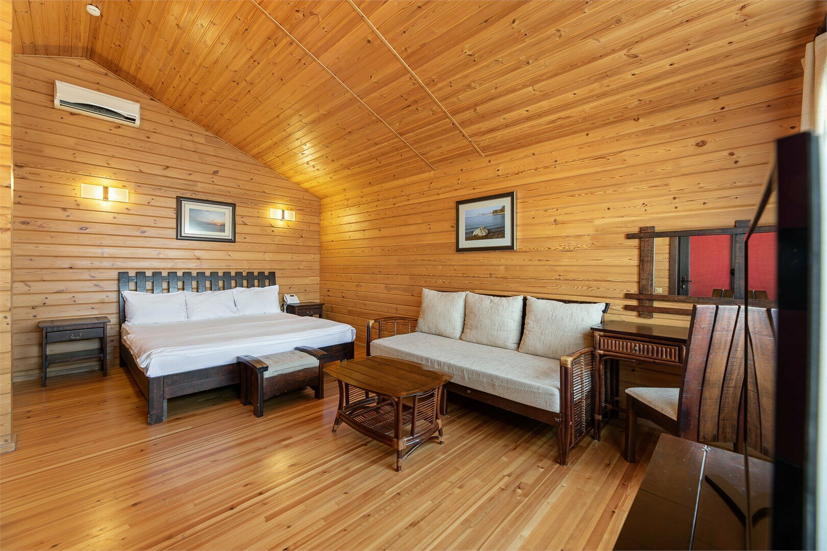 Бунгало с видом на  море с прямым выходом на пляж