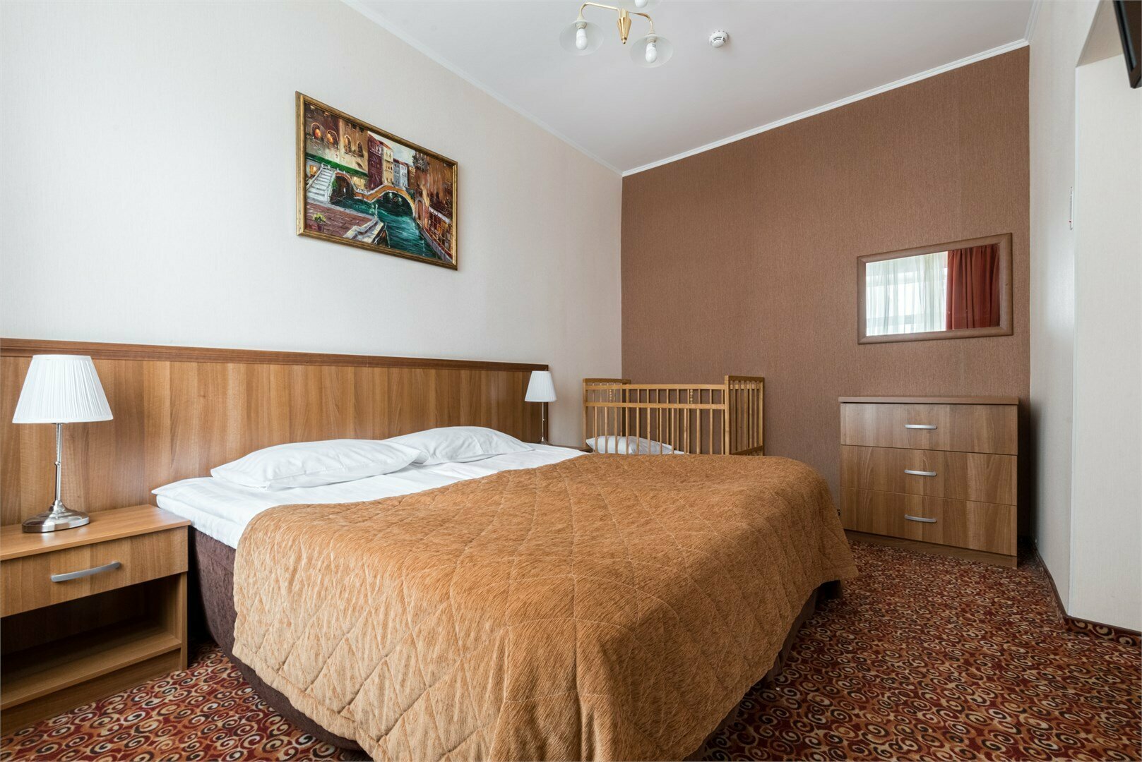 Семейный двухкомнатный с 1 кроватью или 2 отдельными кроватями (с кондиционером)