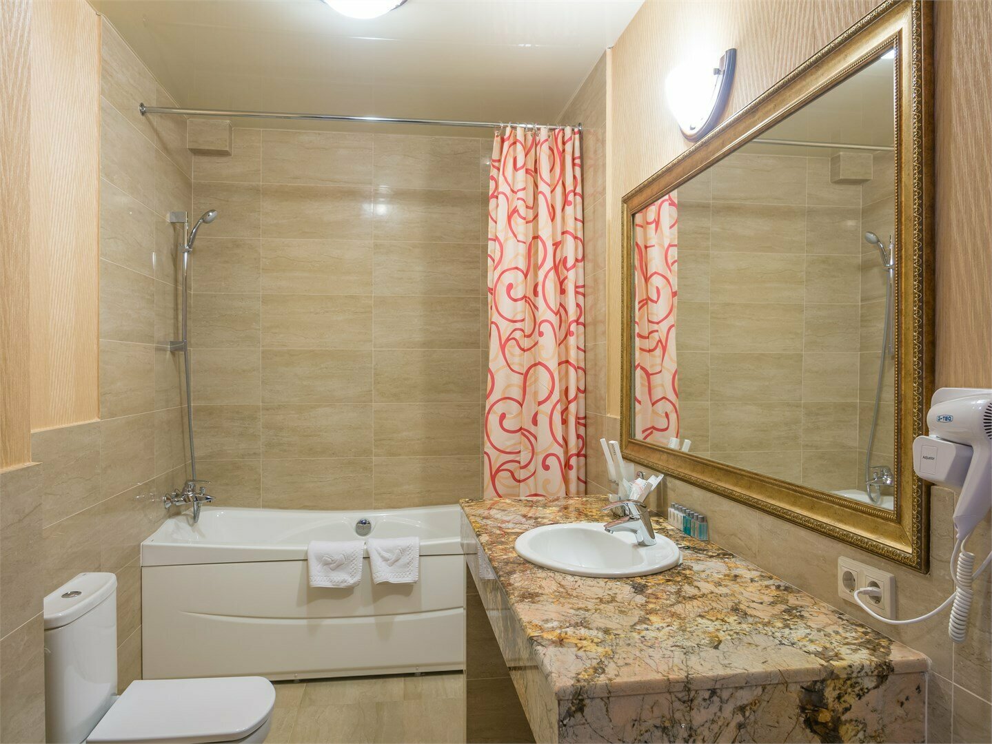 Семейный 2-х комнатный номер 305