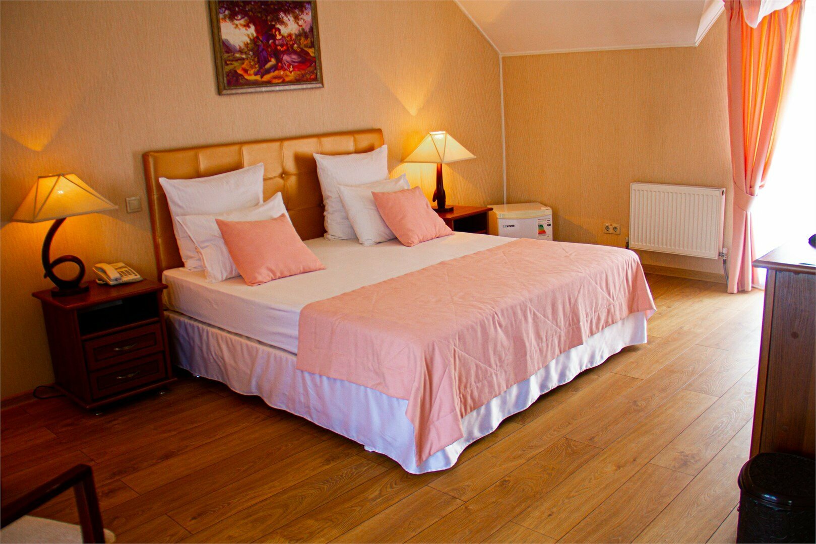 Джуниор Сюит "Комфорт"  (совместная кровать, французский балкон) 218