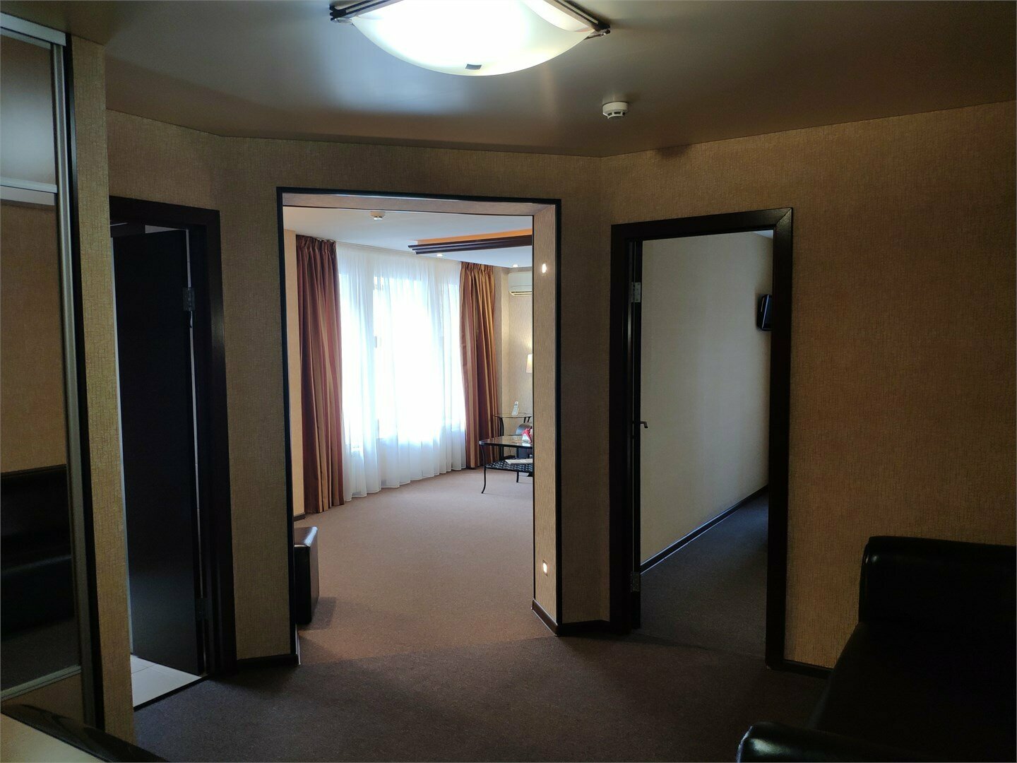 Улучшенный люкс