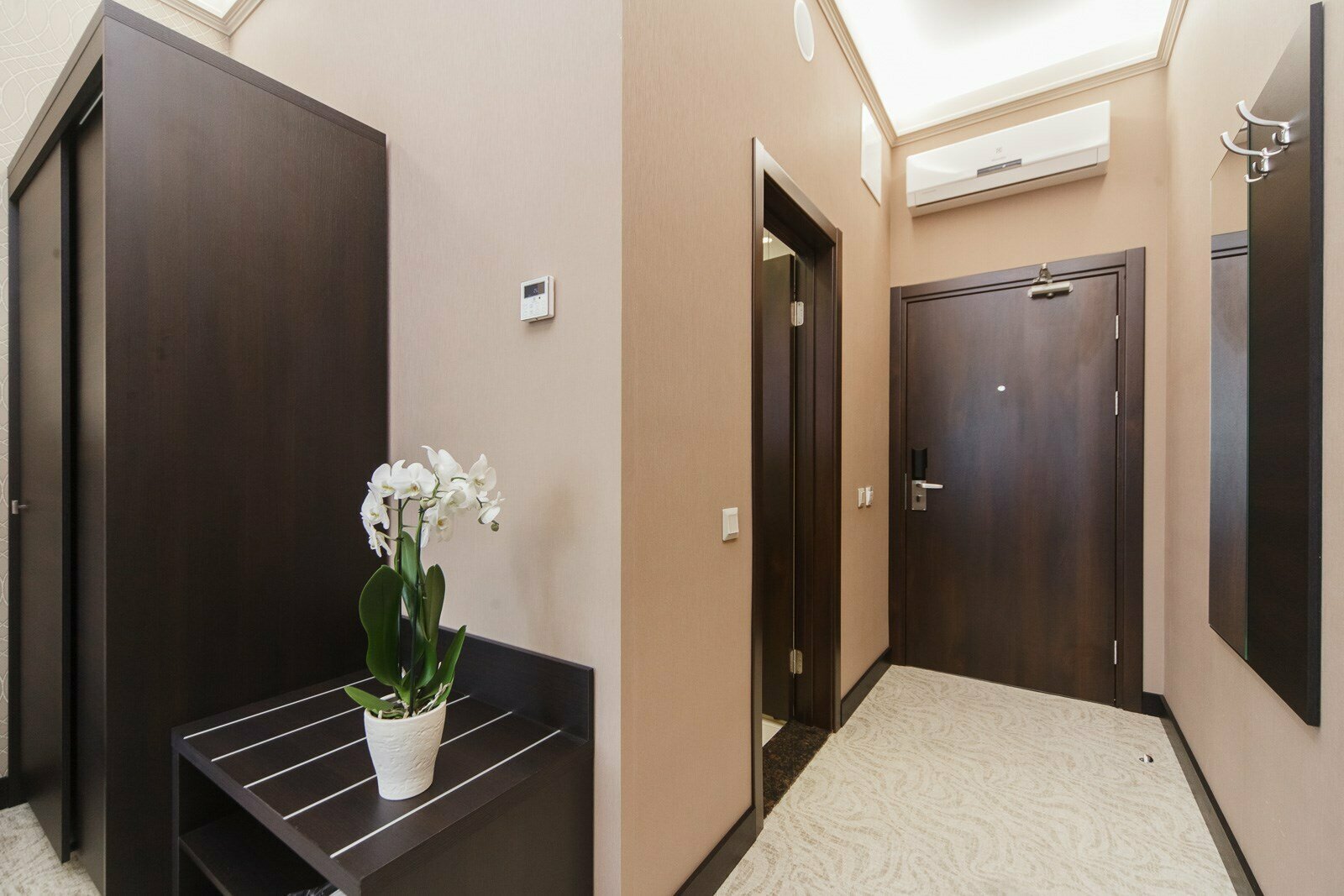 Двухместный номер "Стандарт" I категории с отдельными кроватями