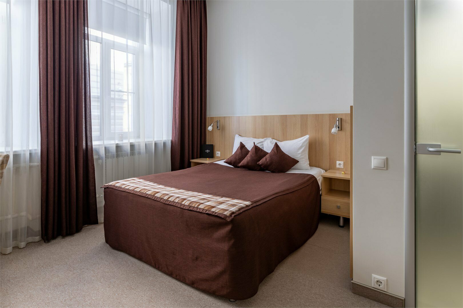 Большой двухместный номер с 1 кроватью