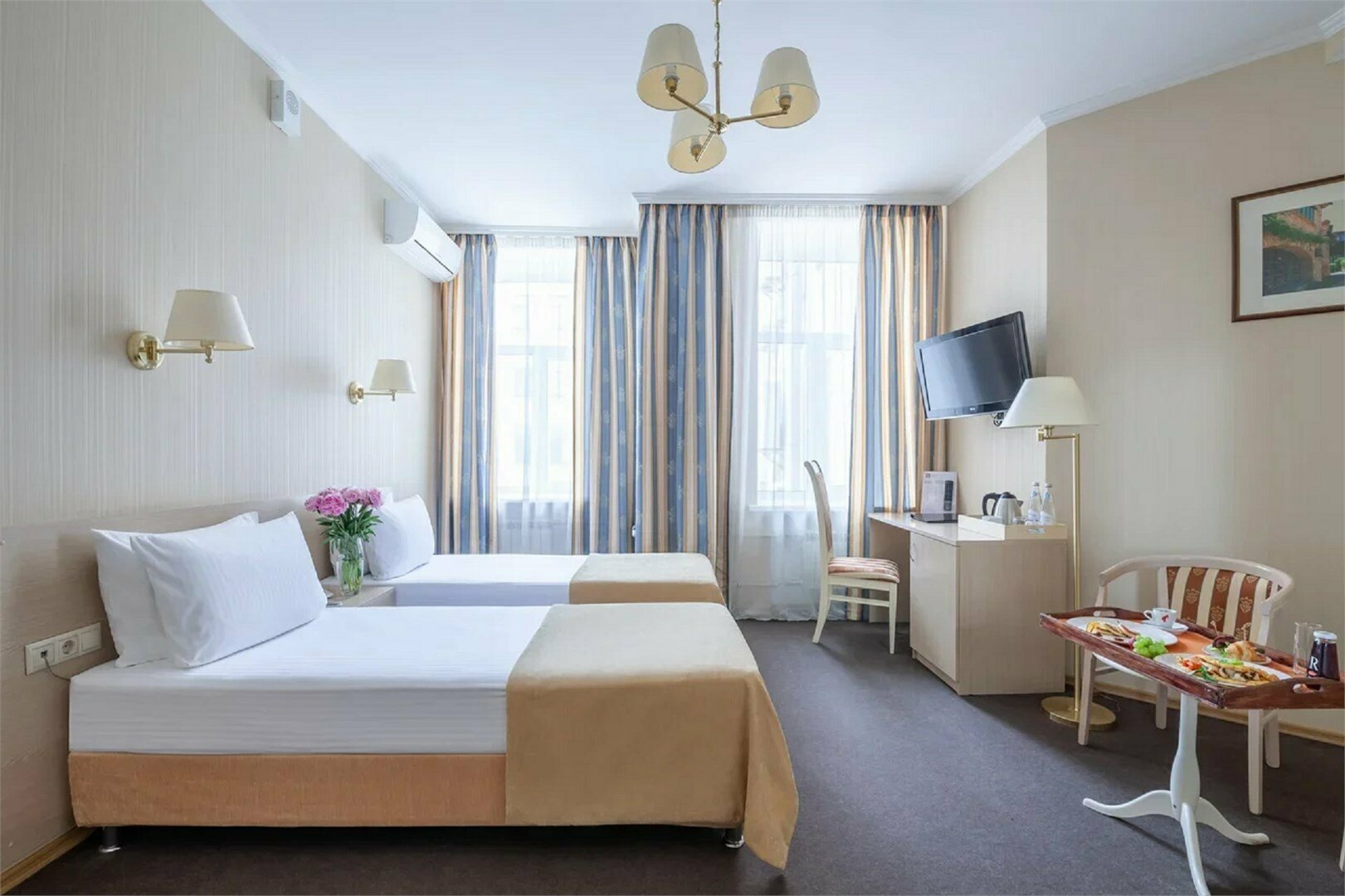 Полулюкс с 2 односпальными кроватями или 1 двуспальной