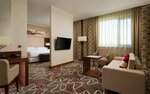 Двухкомнатный Люкс с одной большой кроватью King Size (200 см Х 200 см) и диваном кроватью (115 см Х 180 см) в Sheraton Skypoint Luxe