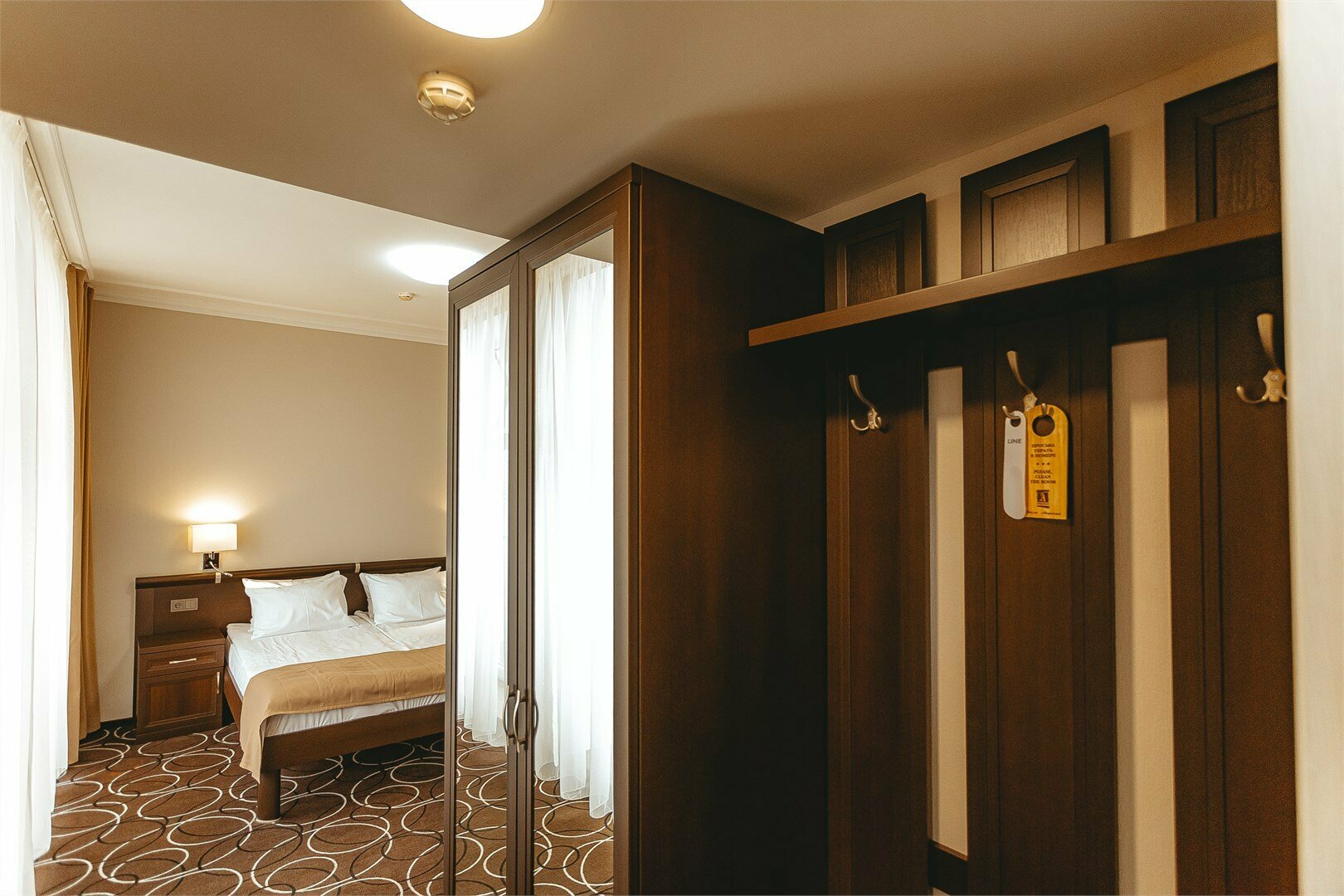 Двухместный номер "Полулюкс" с балконом, прямым видом на море