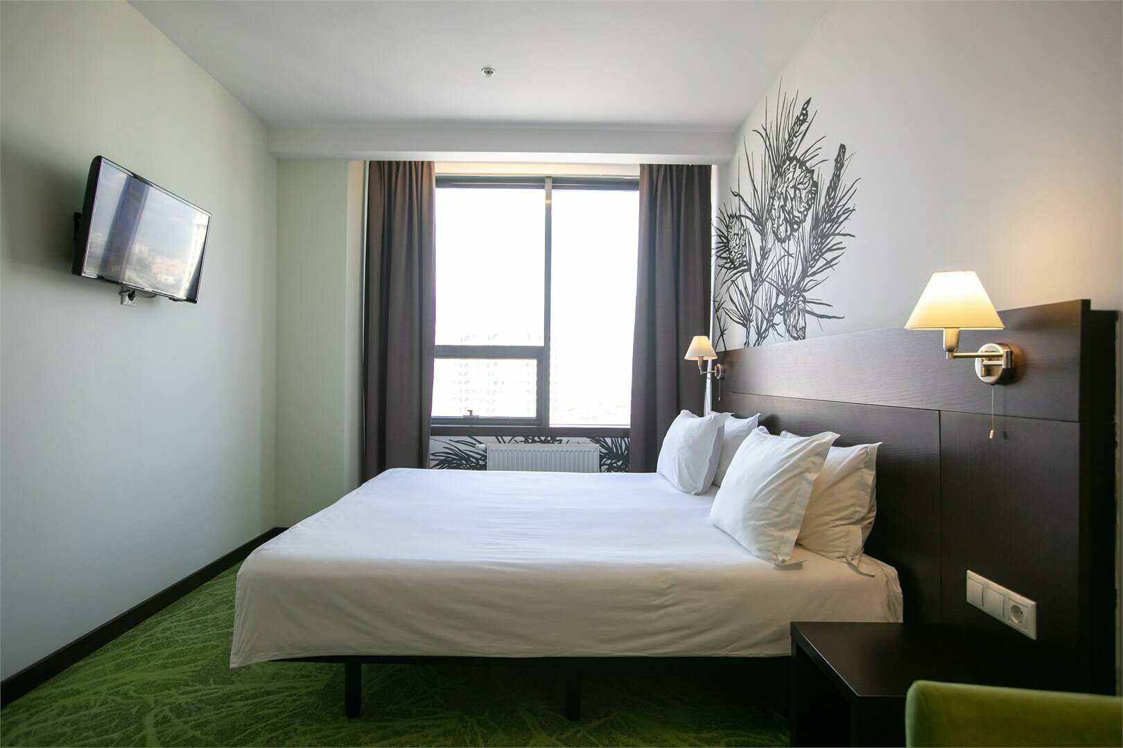 Business Double with river view