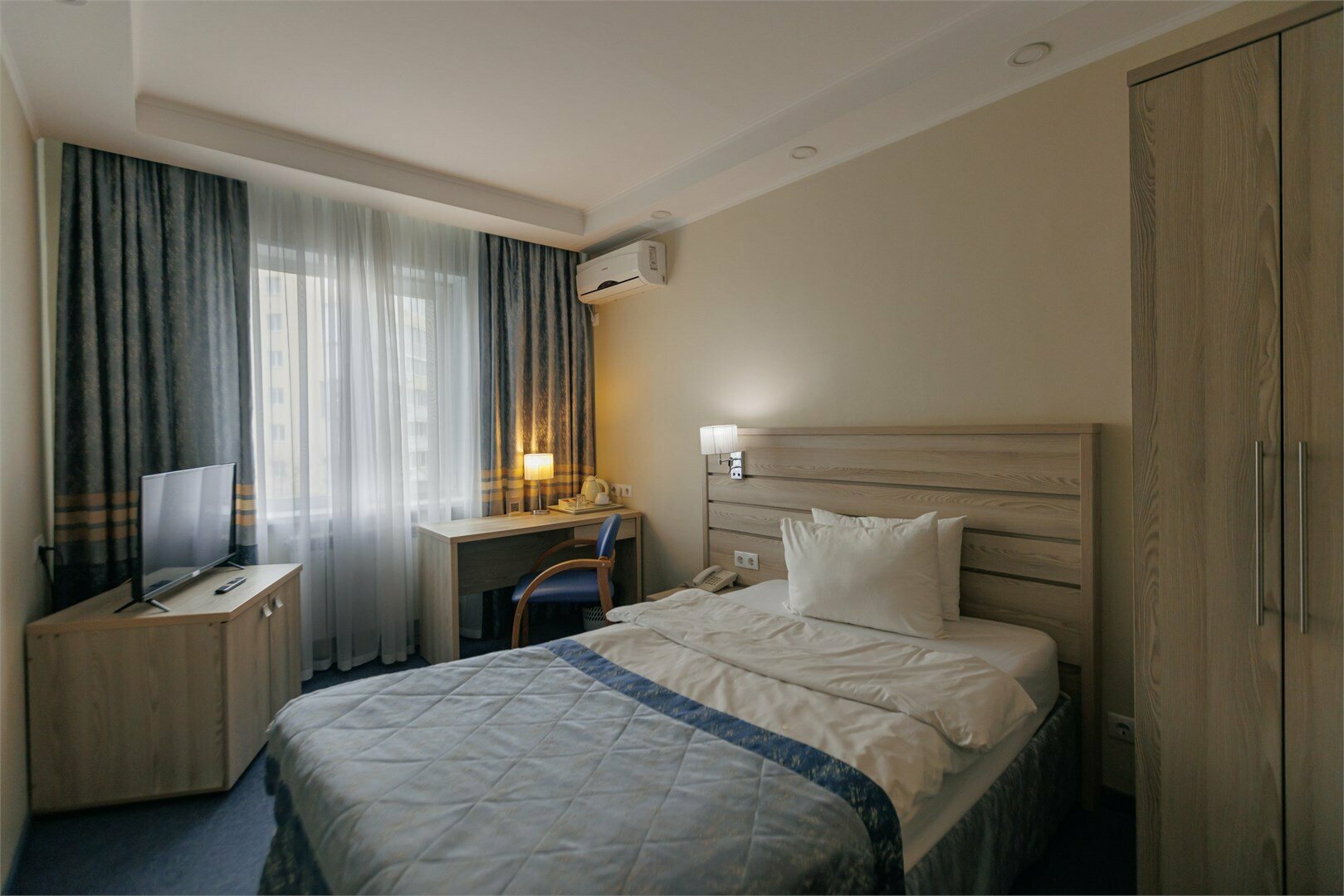 Стандарт с видом на море