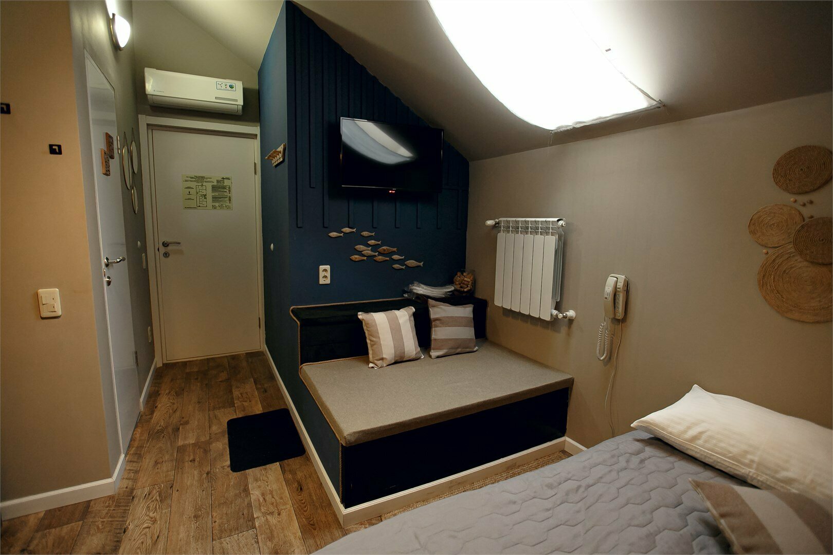 Бюджетный трехместный Маяк