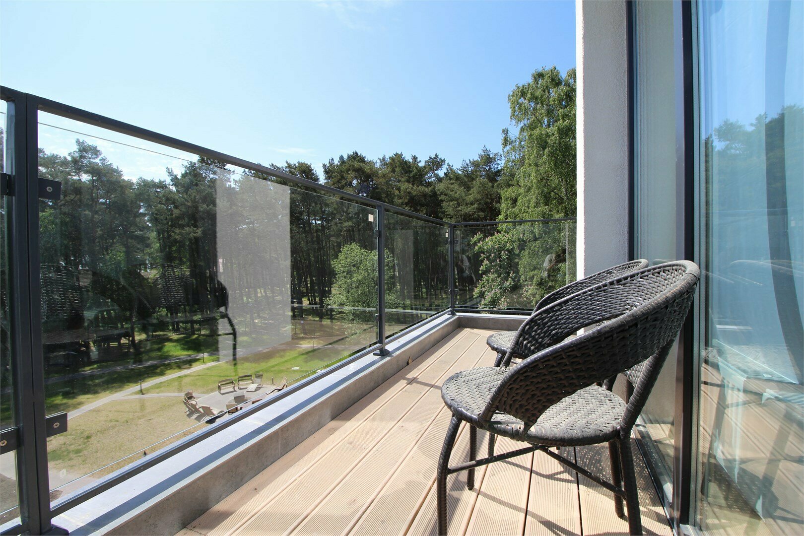 Двухместный номер (1 кровать) с балконом к. Библиотека