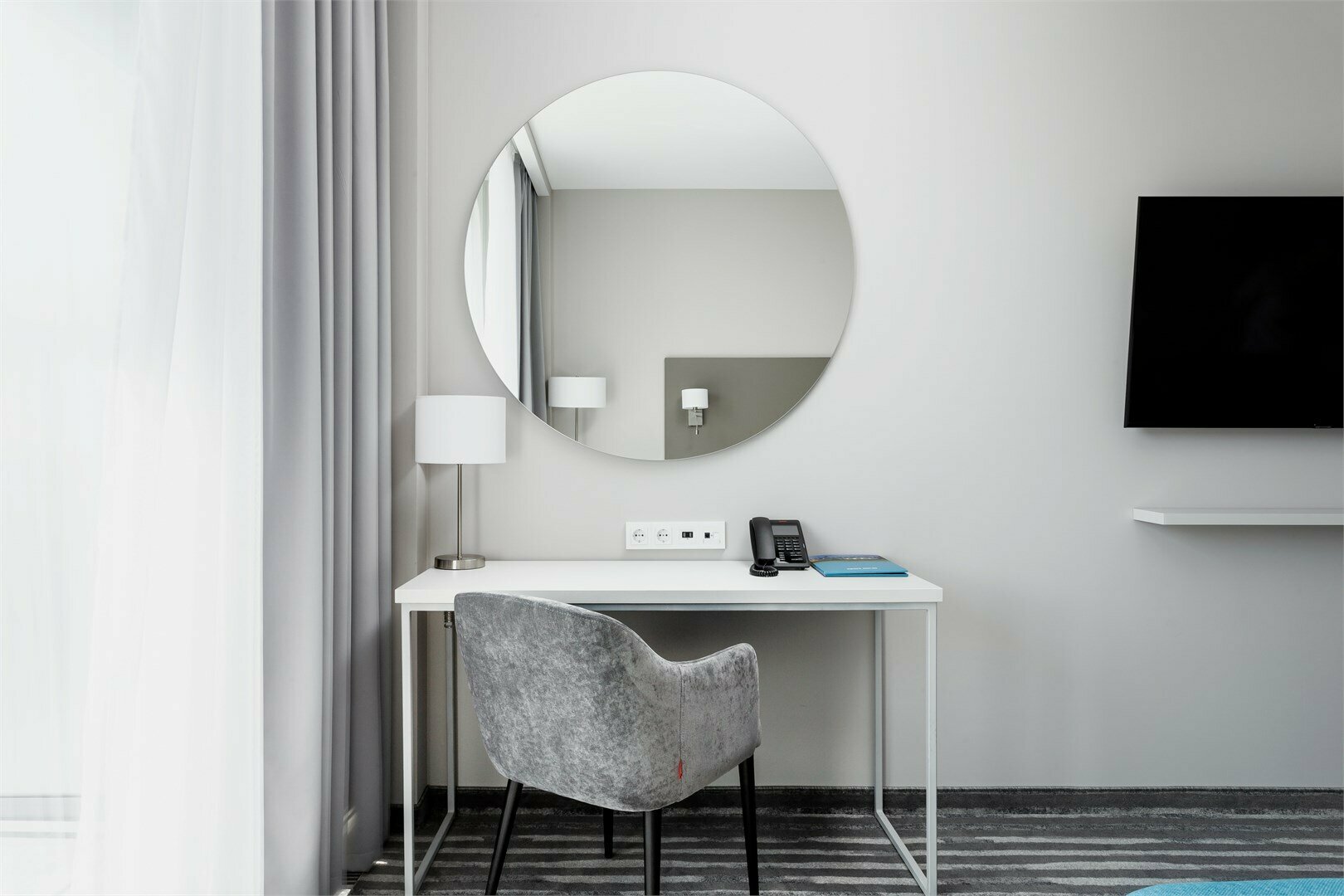 Улучшенный Стандарт с 1 кроватью