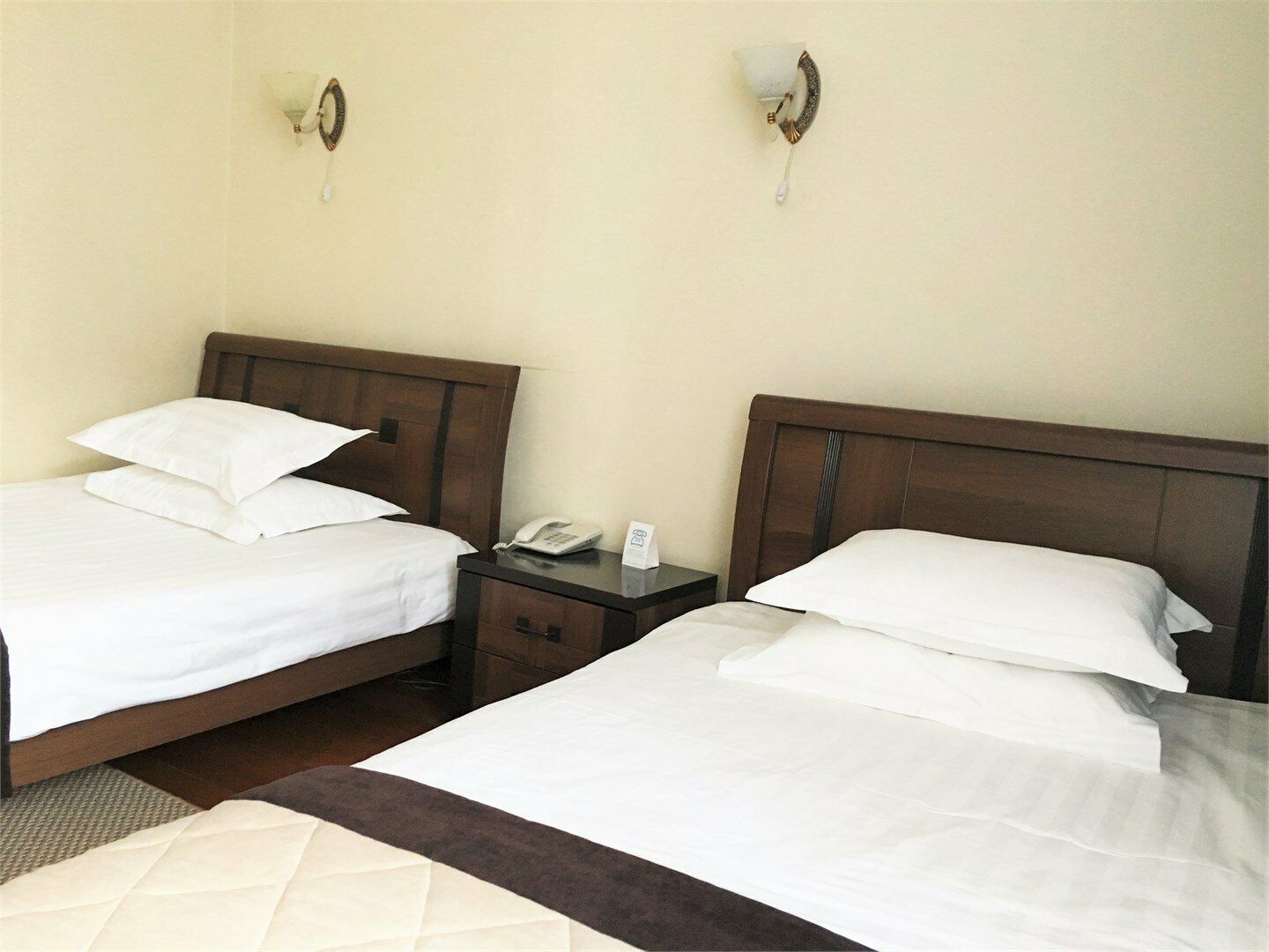 Двухместный 2 кровати  (завтрак включён)