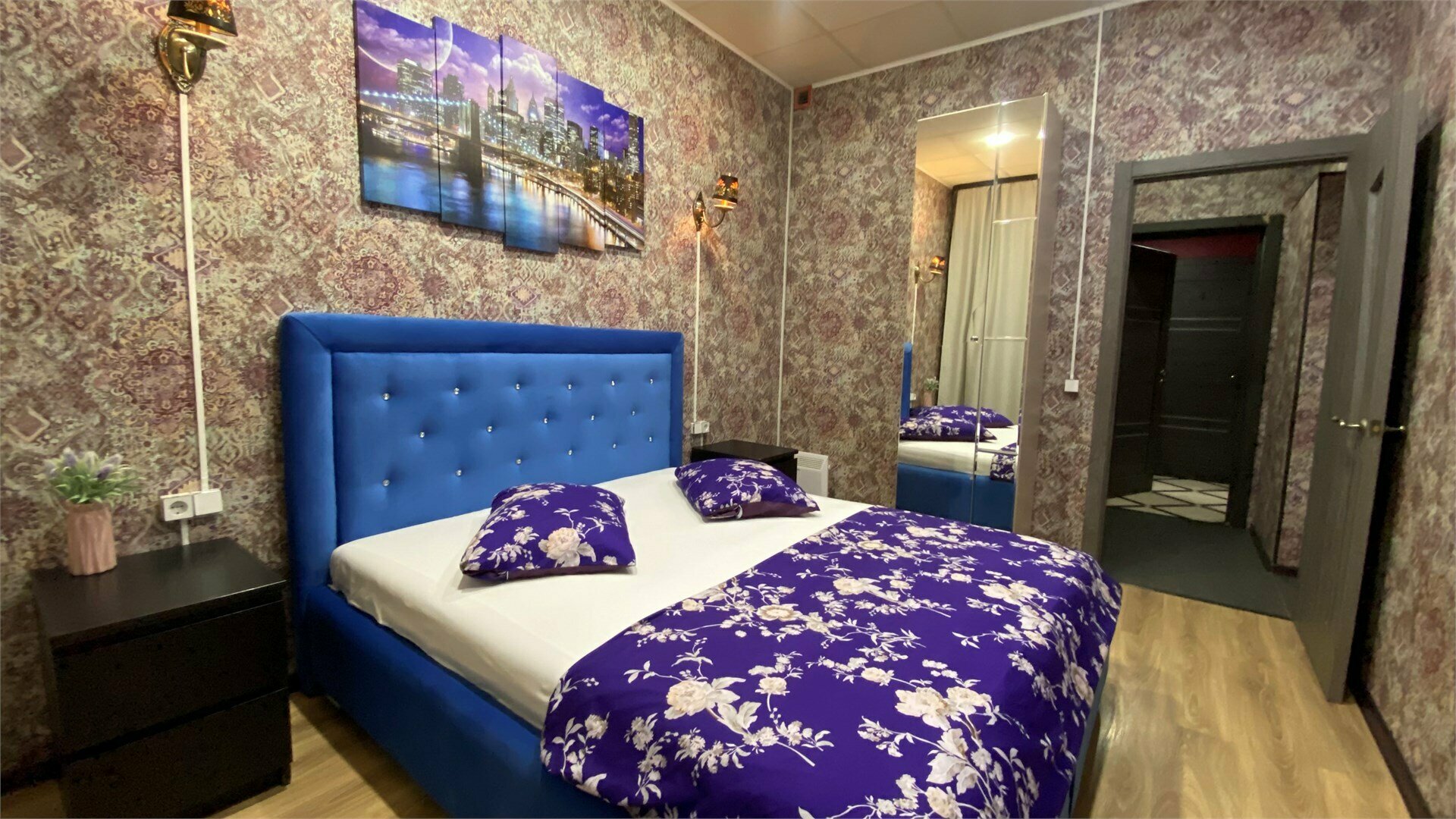 Двухместный номер «Комфорт» с 1 двуспальной кроватью