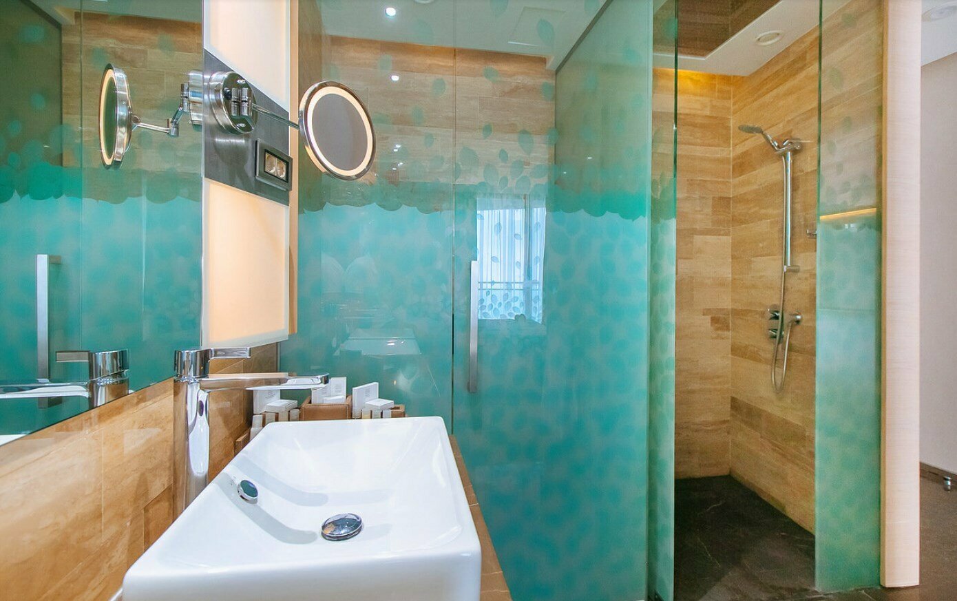 Делюкс с видом на горы/сад (одна кровать)