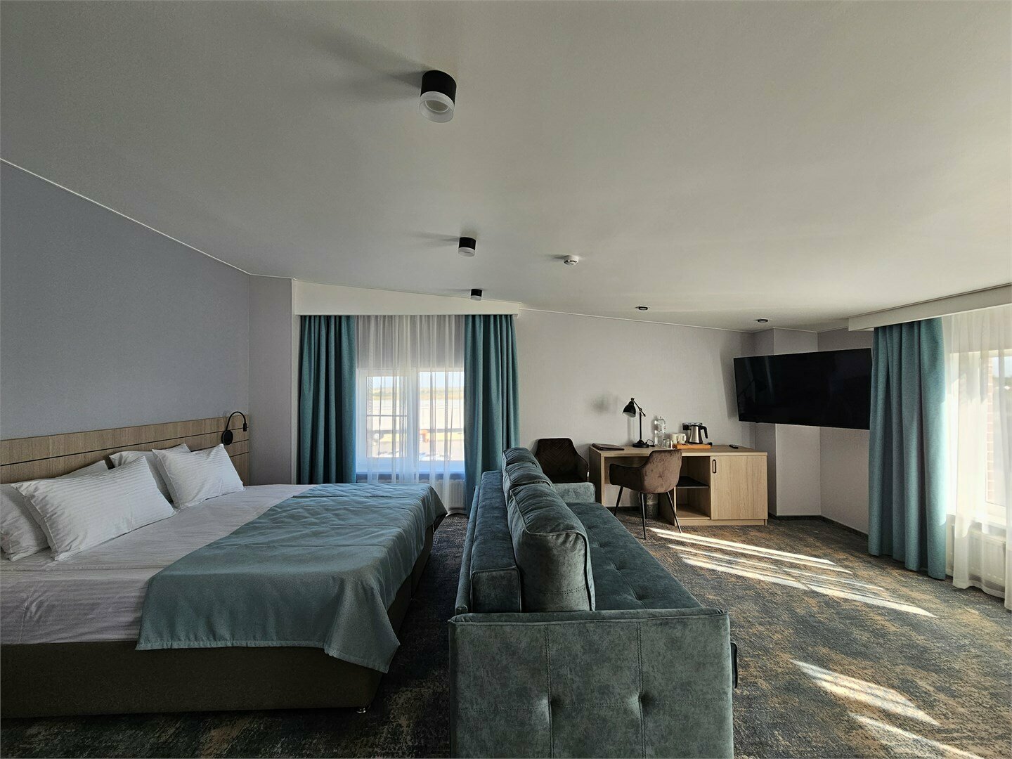 Де люкс плюс