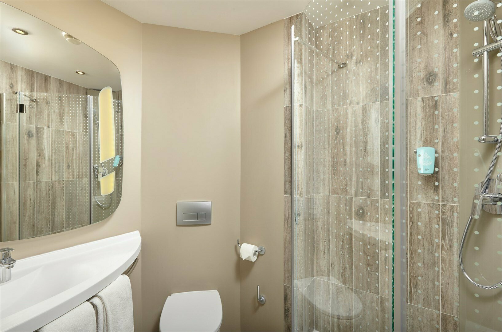 Номер Premium, семейный - с двуспальной кроватью и диваном