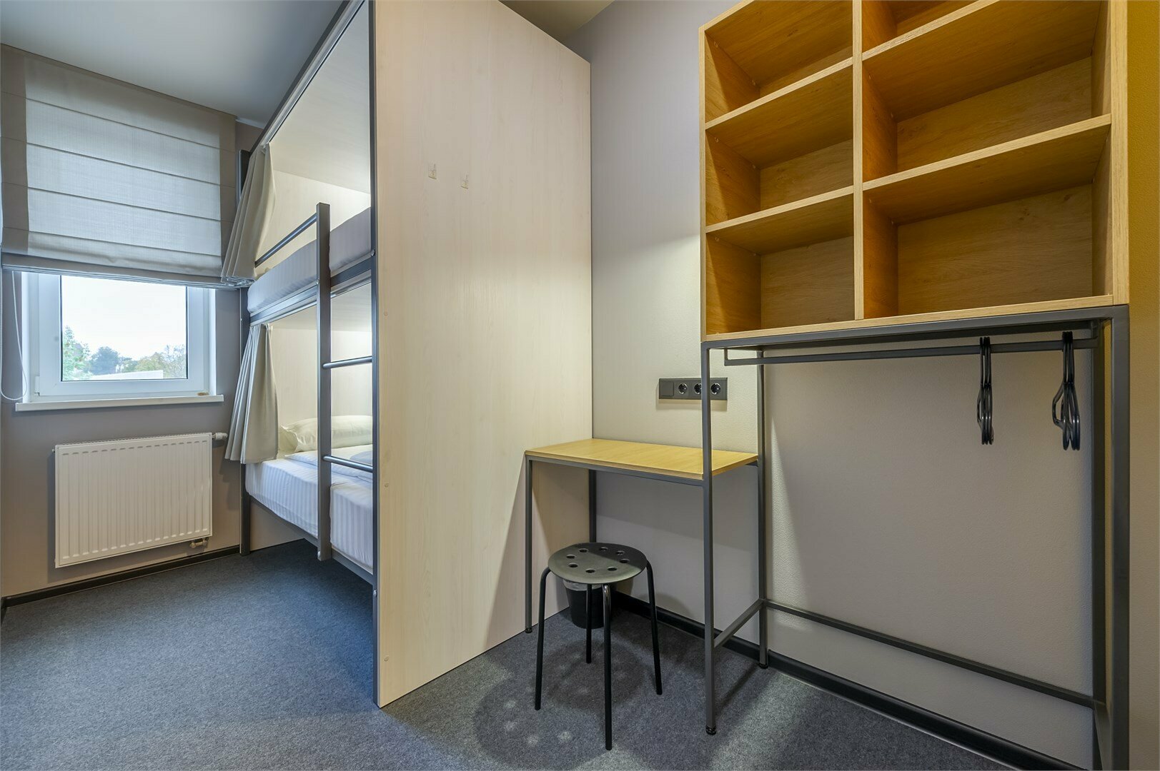 2 - местный номер с общей ванной комнатой (двухъярусная кровать)