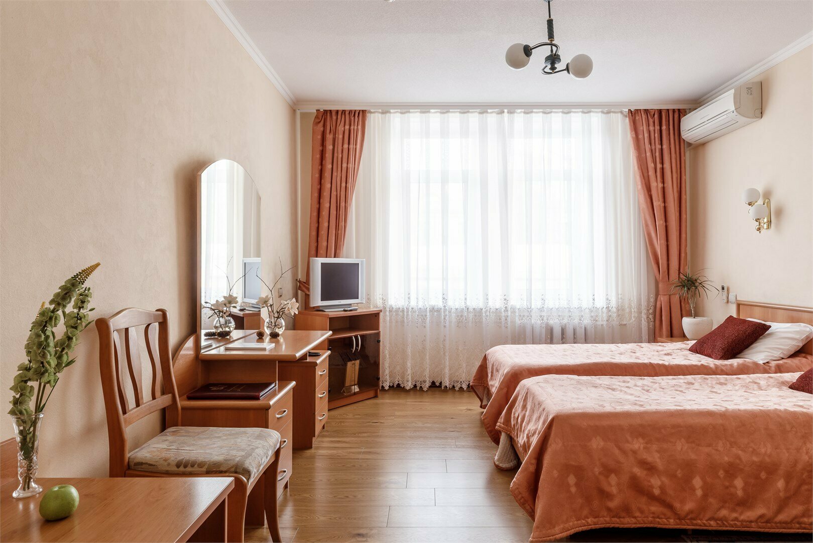 "СТАНДАРТ" (две раздельные кровати )