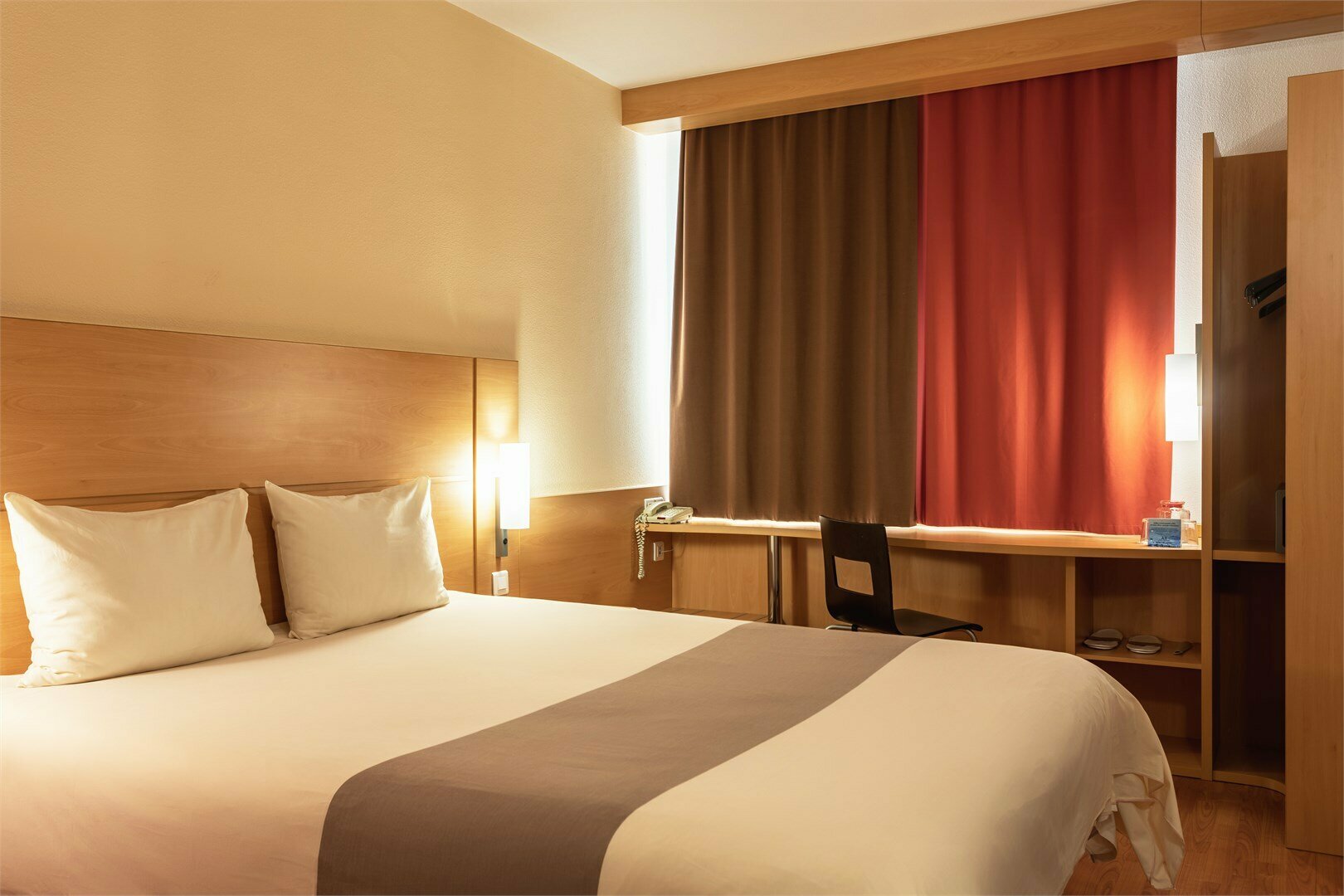 Номер с кроватью размера «king-size»