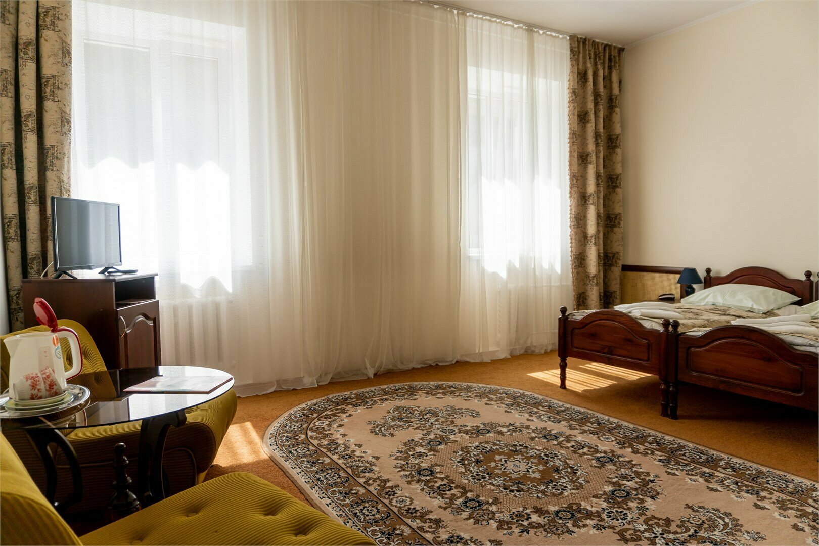 Улучшенный двухместный номер с 2 отдельными кроватями