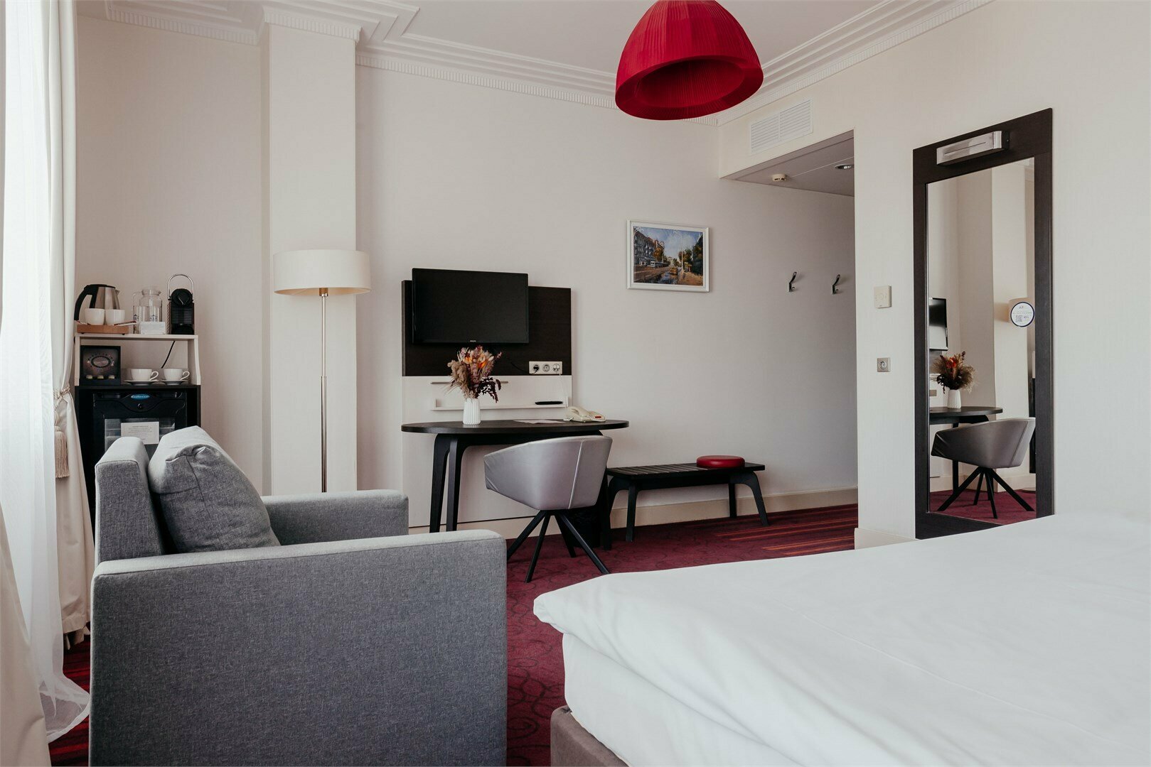 Номер Privilege с большой двуспальной кроватью