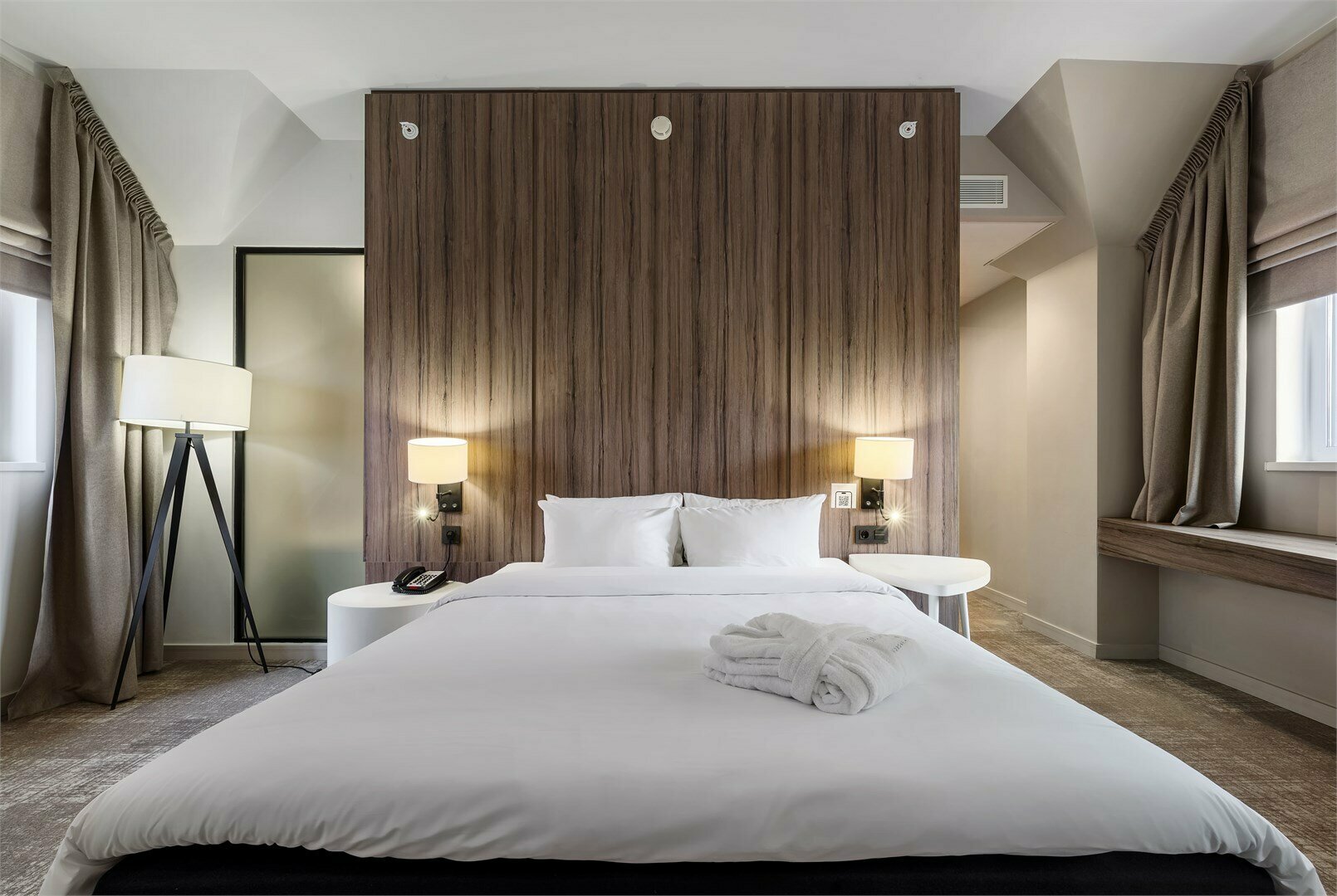 Номер Suite с двуспальной кроватью и диван-кроватью