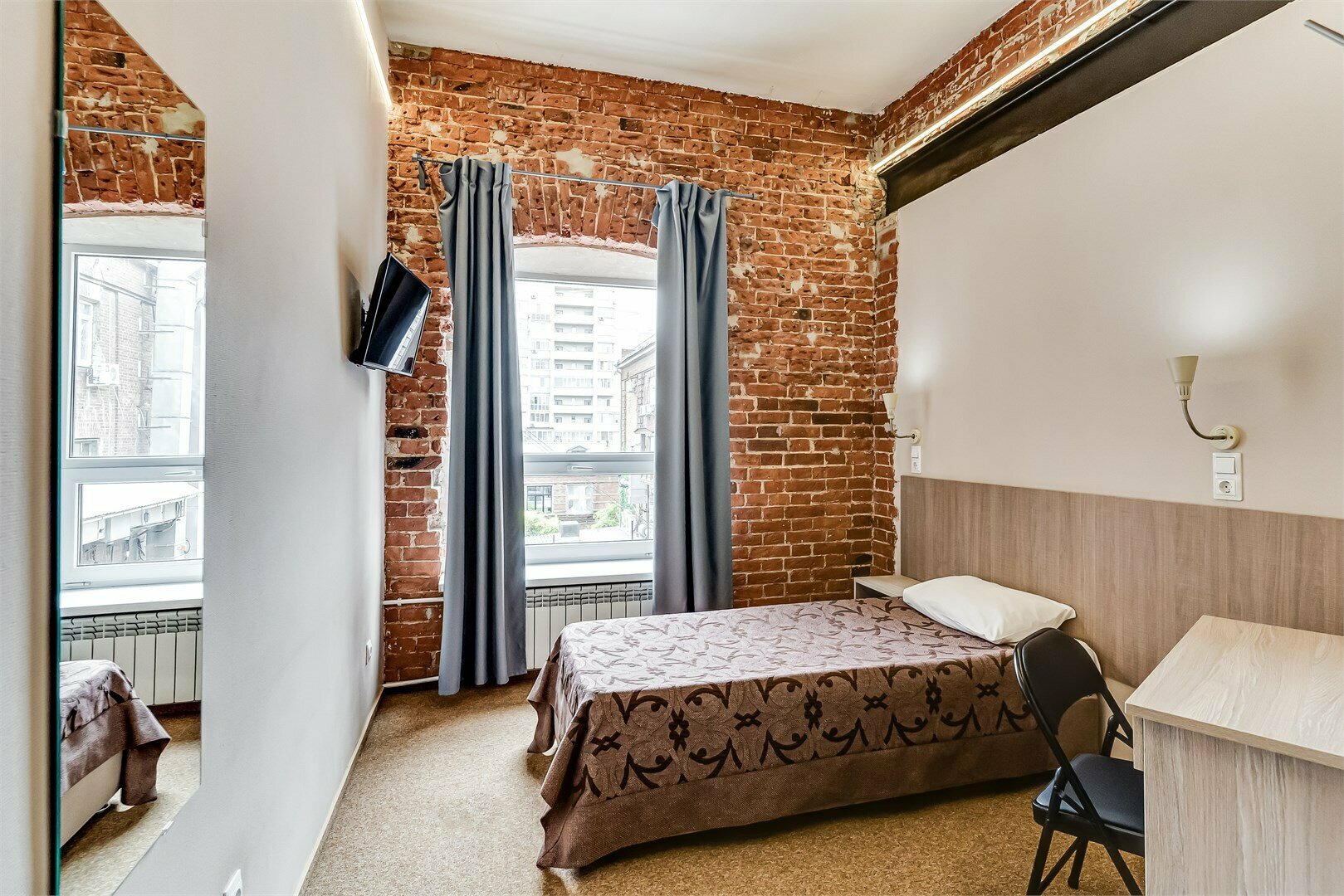 Комфорт одноместный с общей ванной комнатой