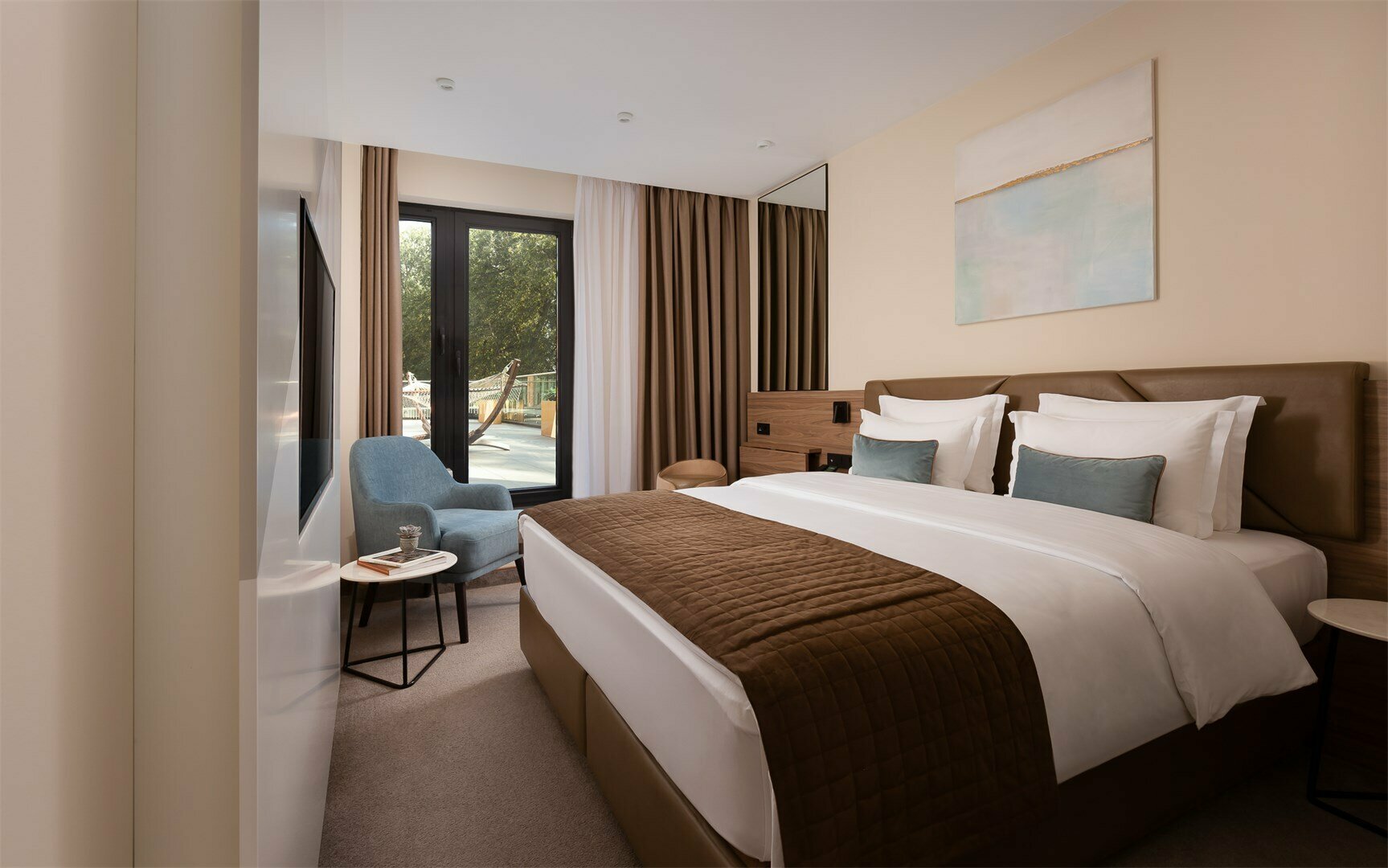 СТАНДАРТ с широкой кроватью с выходом на террасу