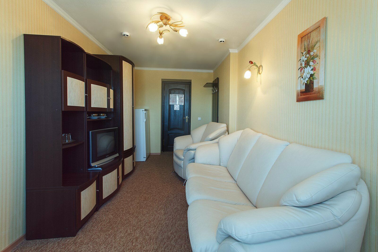 КОМФОРТ (двухкомнатный с видом на Кремль)