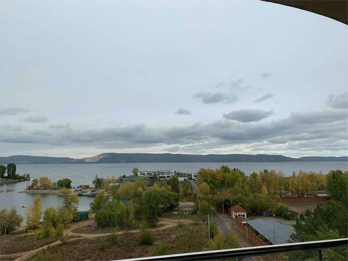 ДВУХКОМНАТНЫЙ НОМЕР КАТЕГОРИИ "ЛЮКС" Вид на ГОРЫ