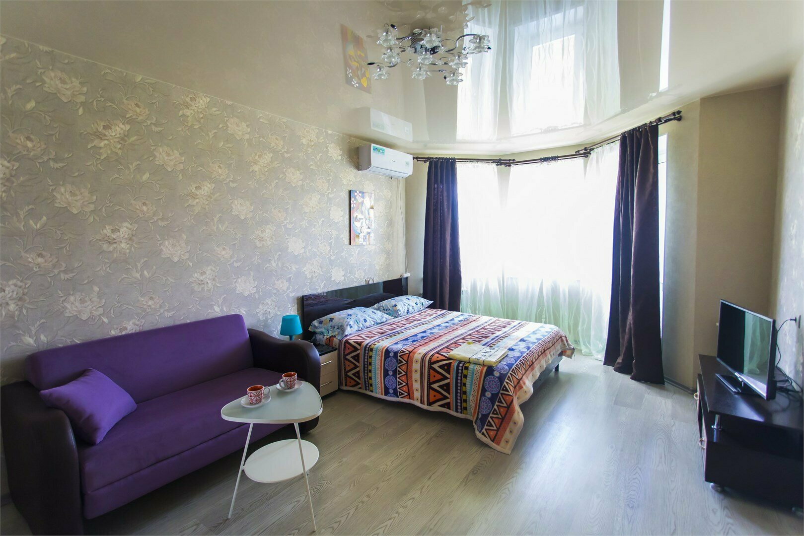 Жилая двухместная комната с балконом и общим санузлом С19-91 (White,Gold)