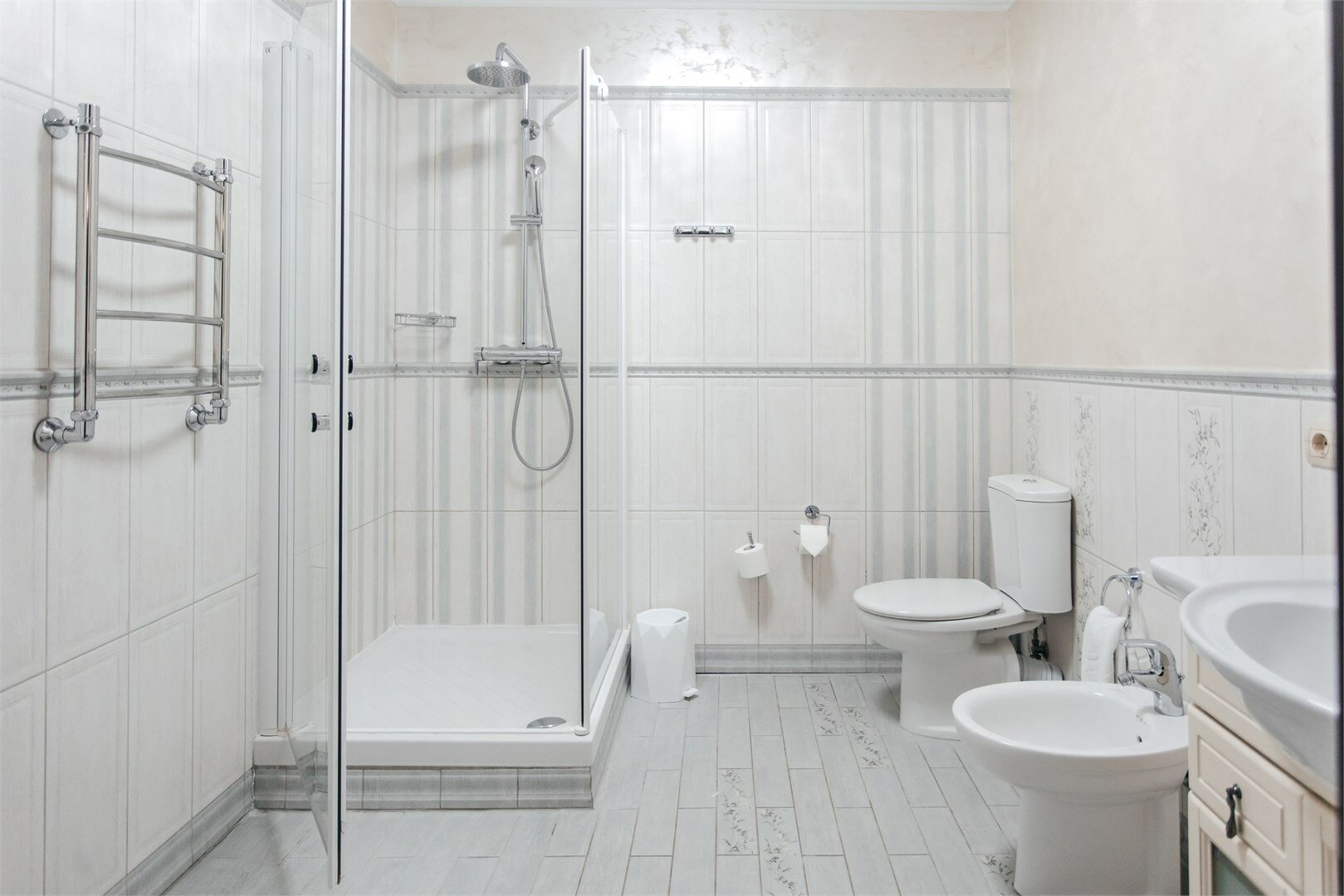 КОРПУС «ПРАВИТЕЛЬСТВЕННЫЙ». Студия +. Вид на реку