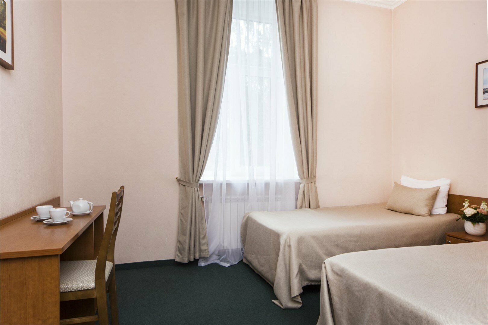 Классический номер с двумя односпальными кроватями