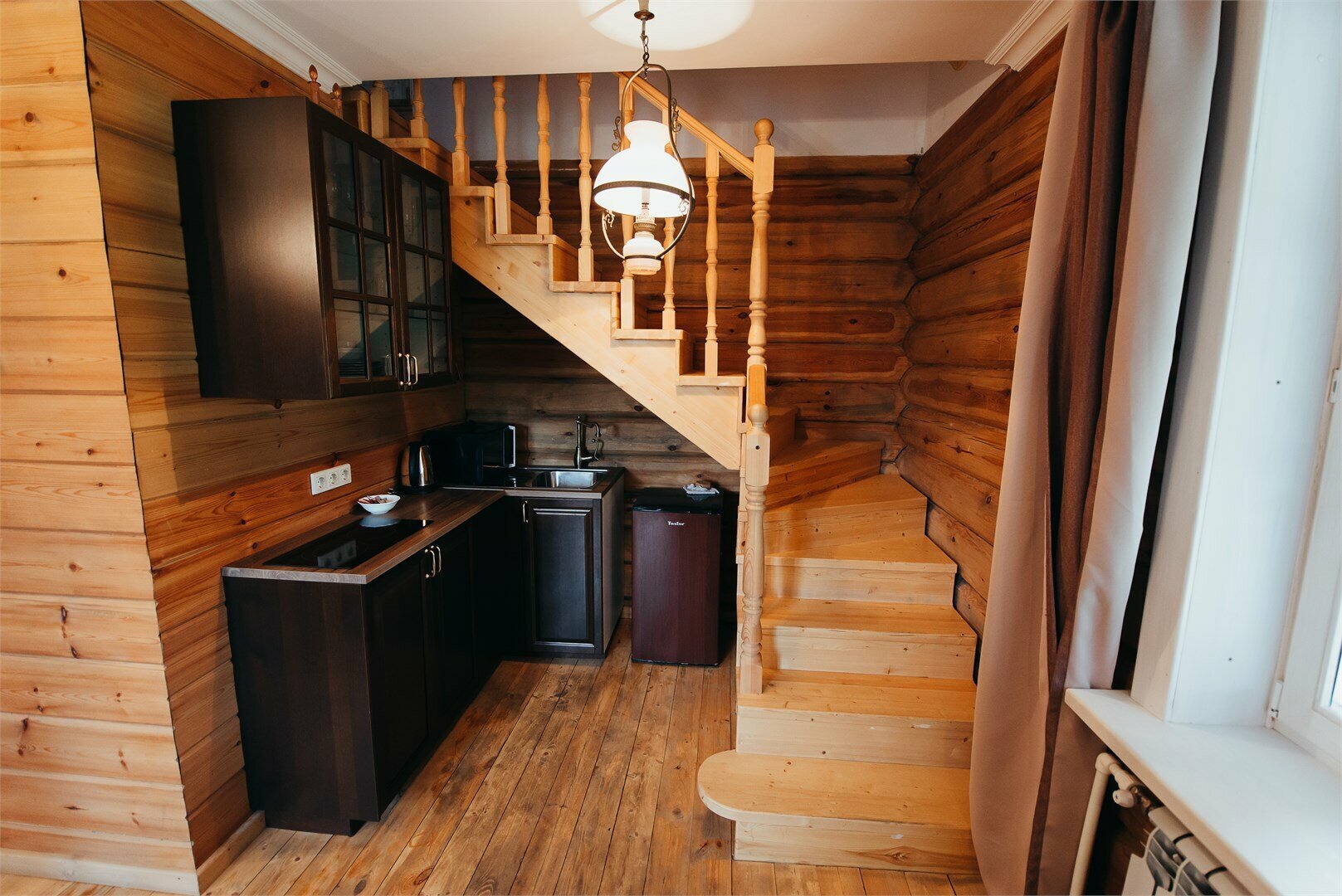 Двухэтажный номер Утро с верандой во флигеле "Школа"