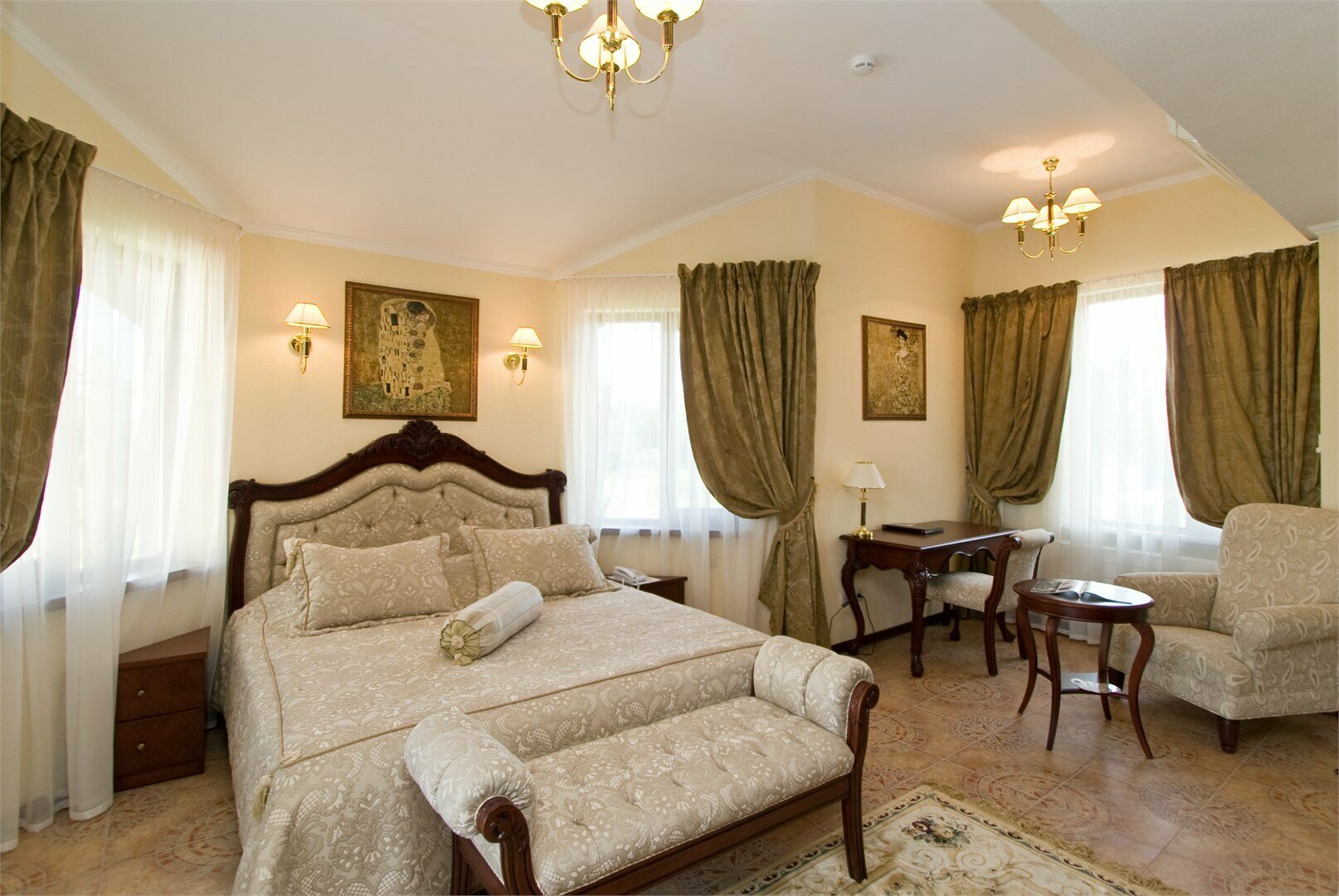 Апартаменты 203