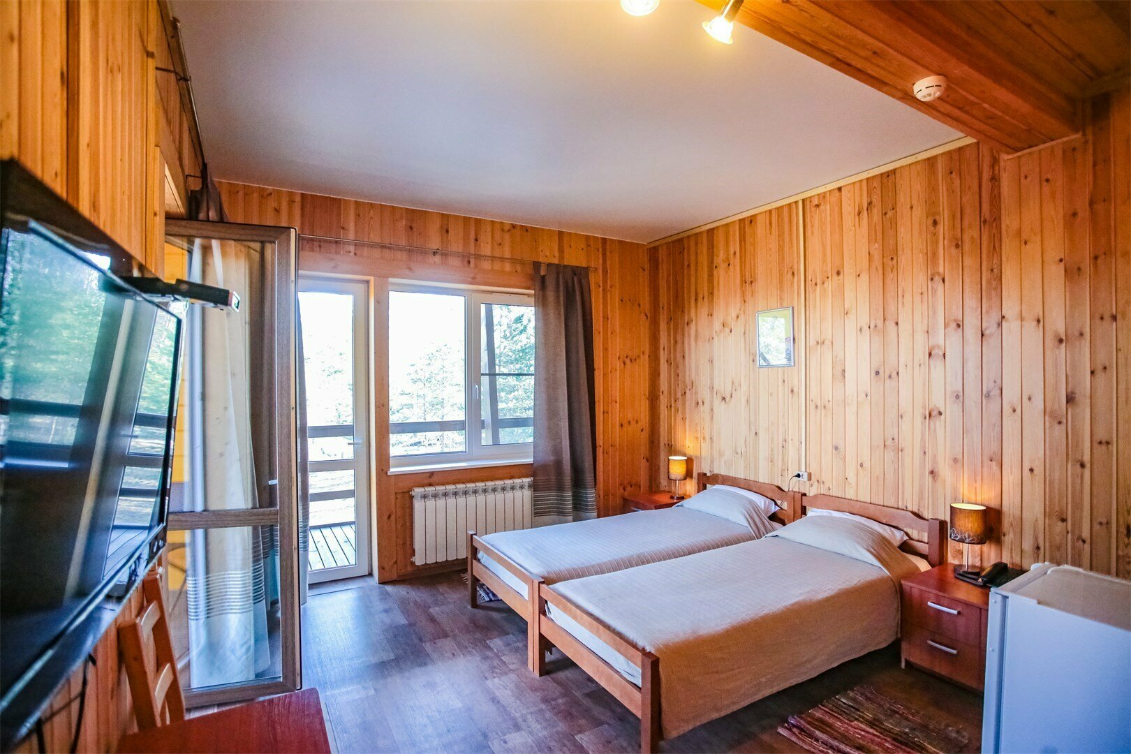 Двухместный номер с 2 отдельными кроватями и балконом