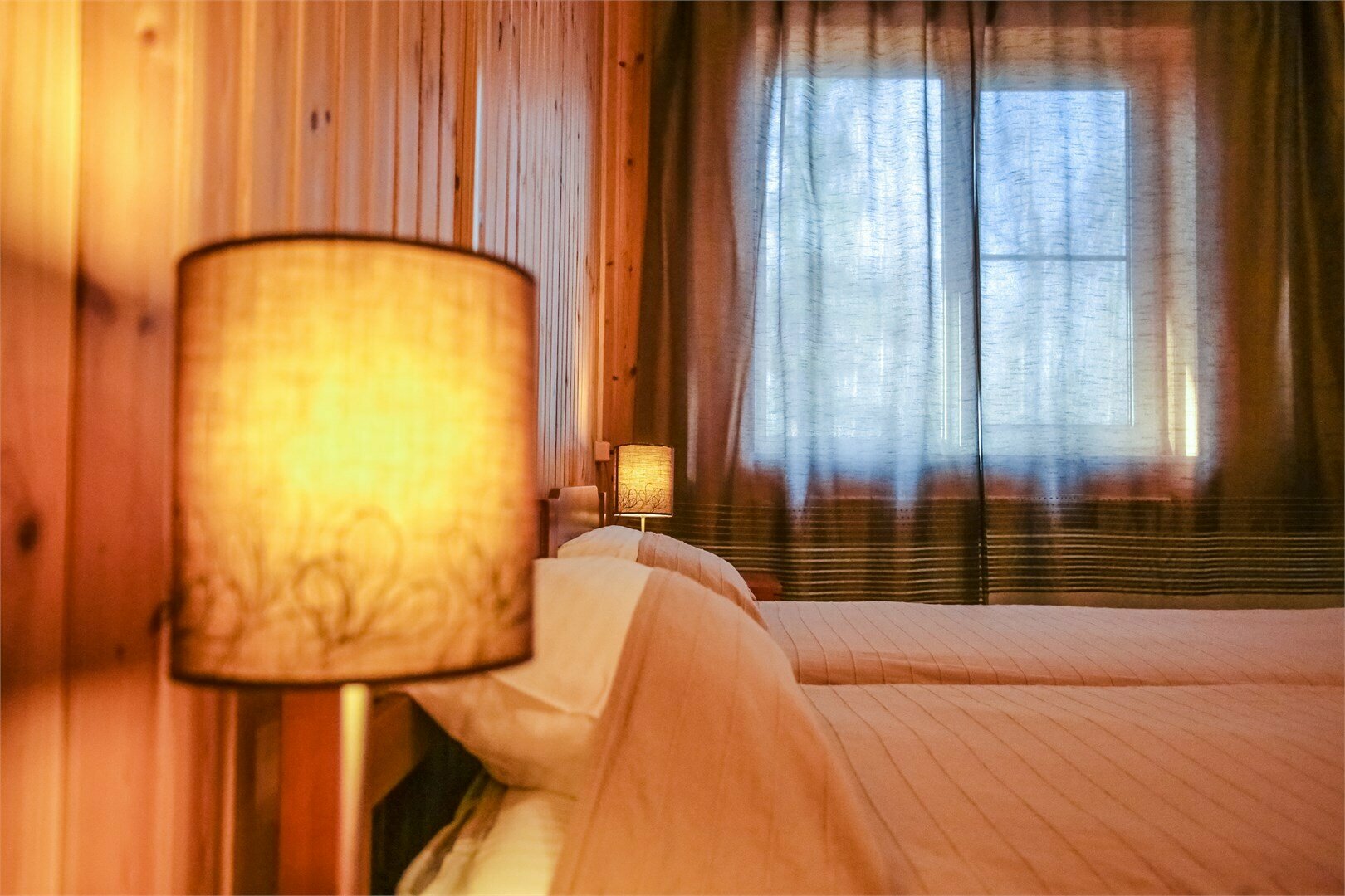 Стандартный номер с 2 односпальными кроватями и диваном