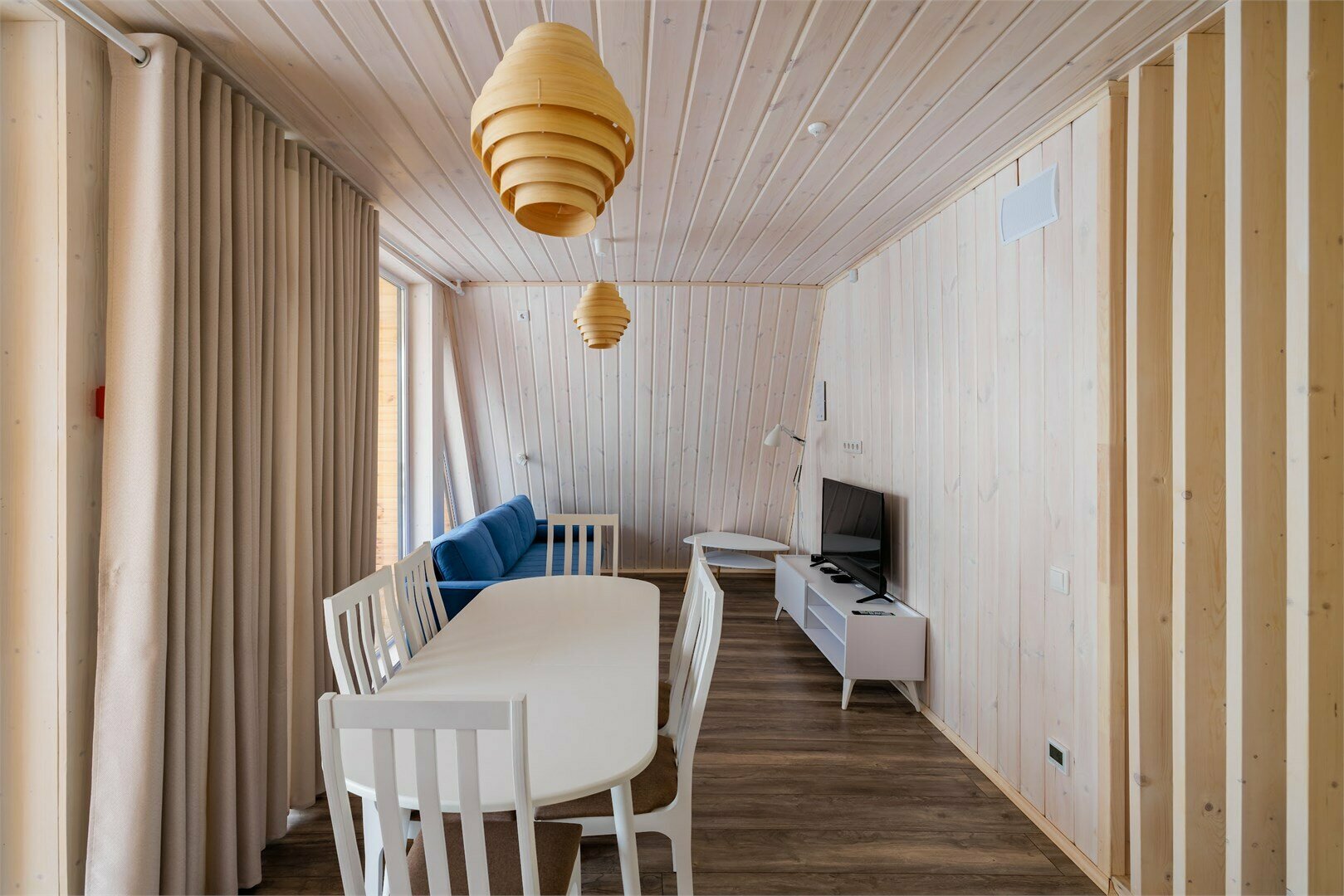 Коттедж 8-местный коттедж с кухней и сауной