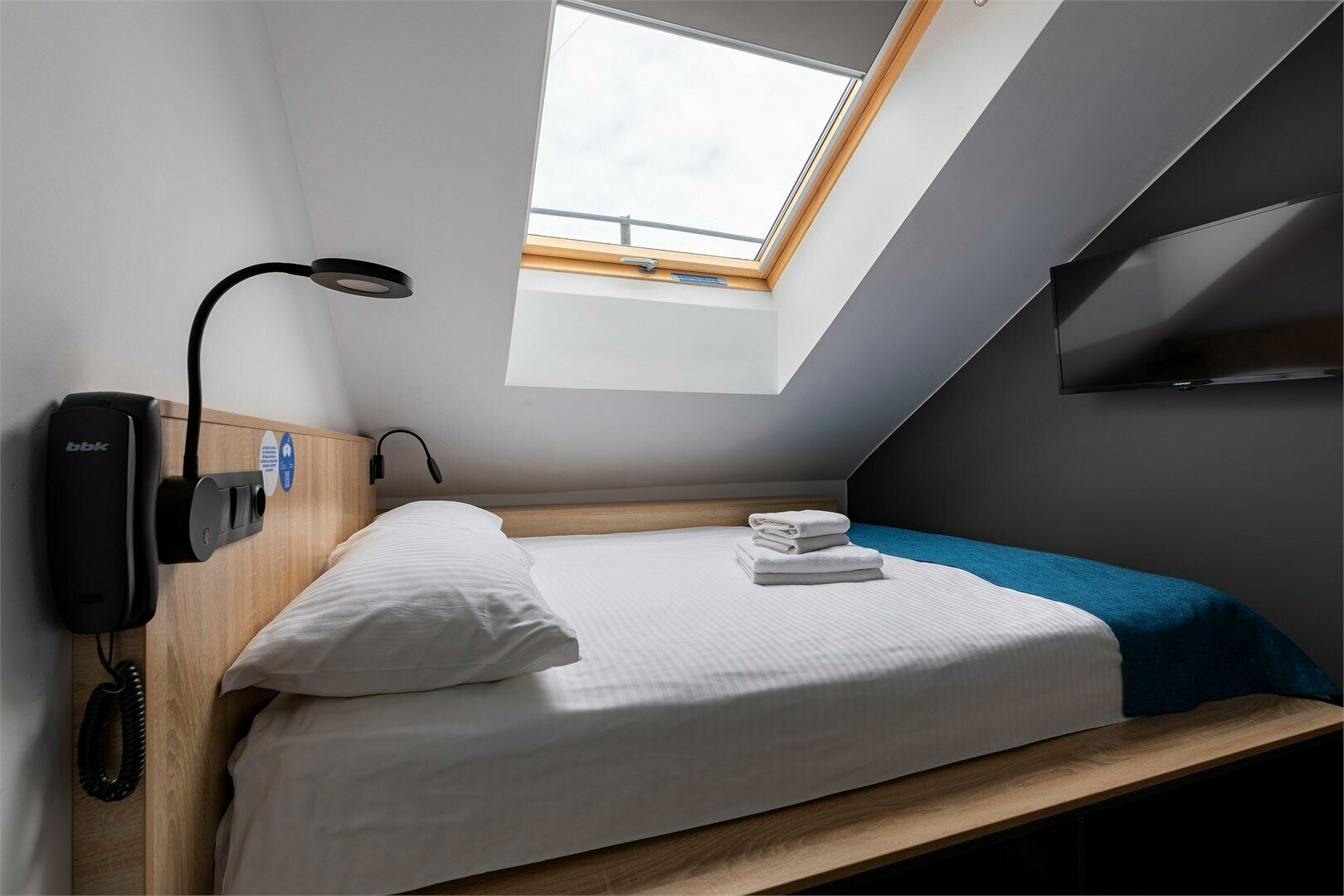 izzzi MANSARDA CONNECT 2+2 с кондиционером