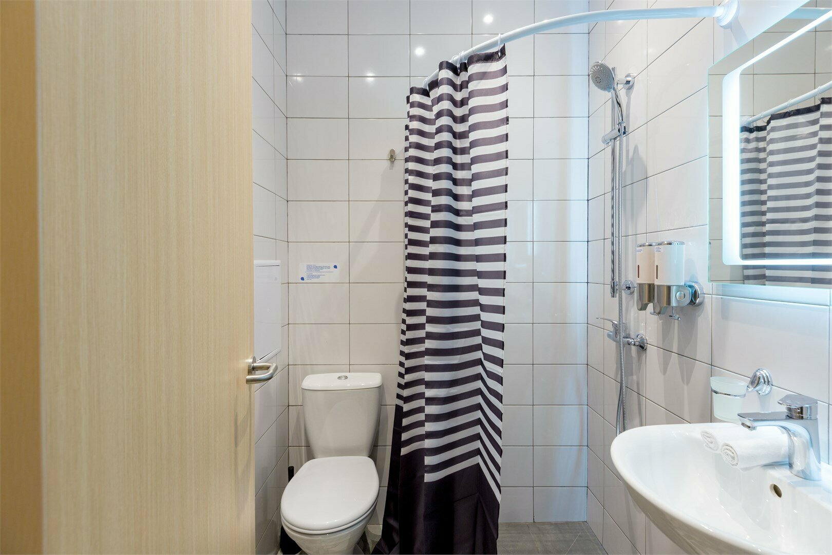 izzzi MANSARDA CONNECT 2+2 с кондиционером