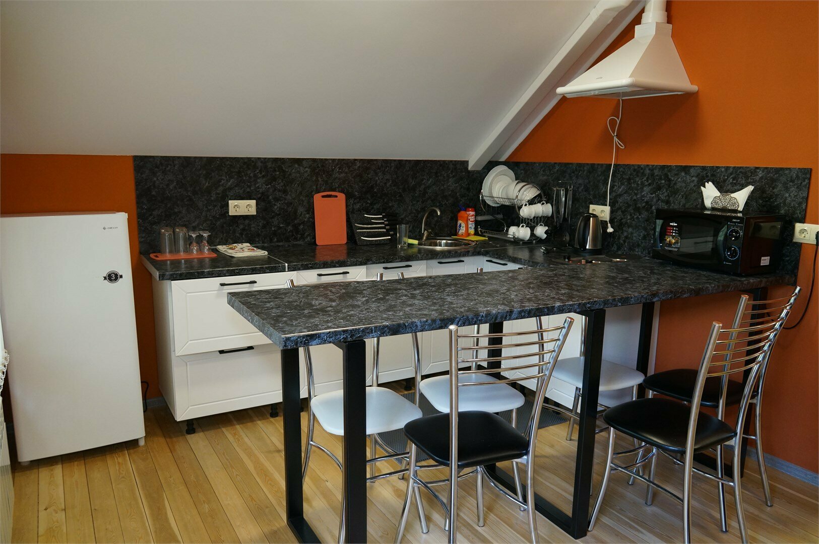 2-местный 1-комнатный стандарт 3 корпус № 3-2, 3-3 (Удобства на два номера)