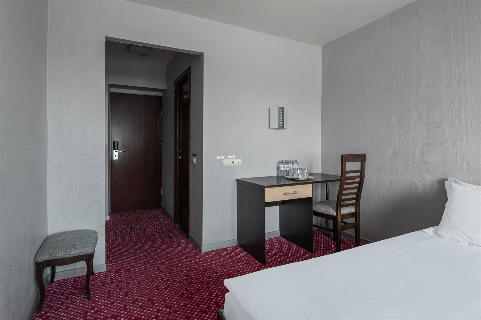 Стандарт с двуспальной кроватью