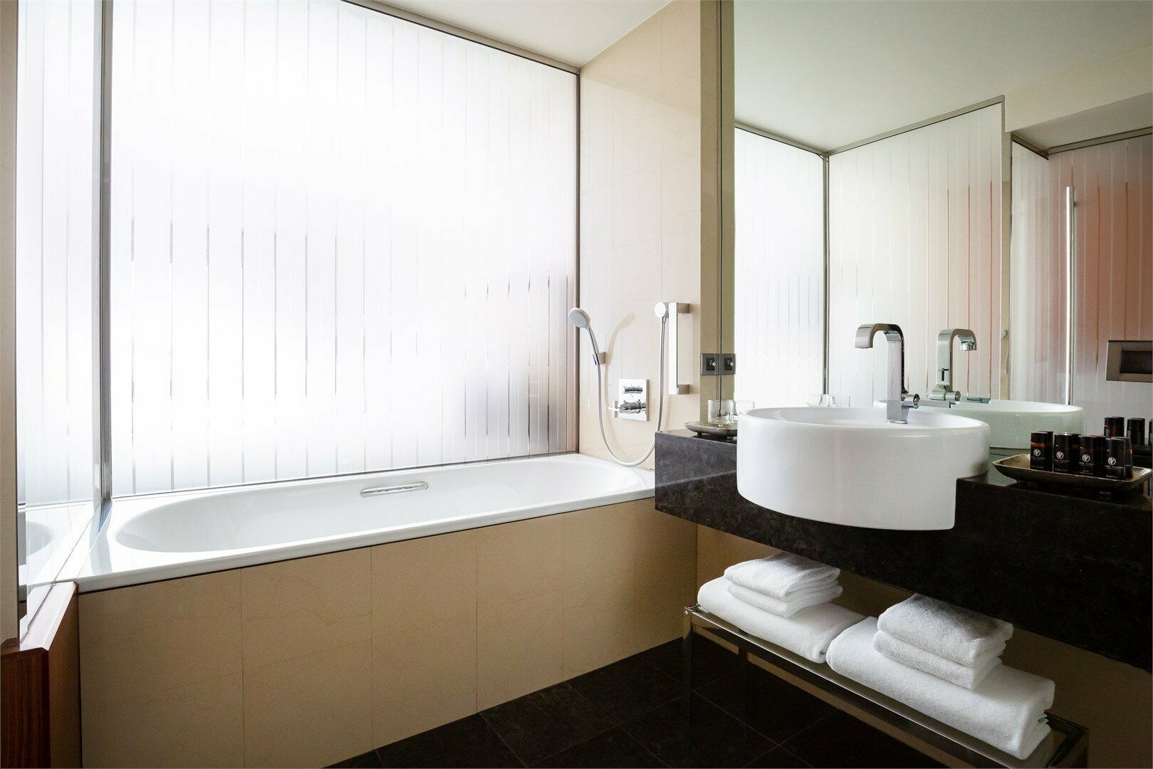 Делюкс с двумя  раздельными кроватями